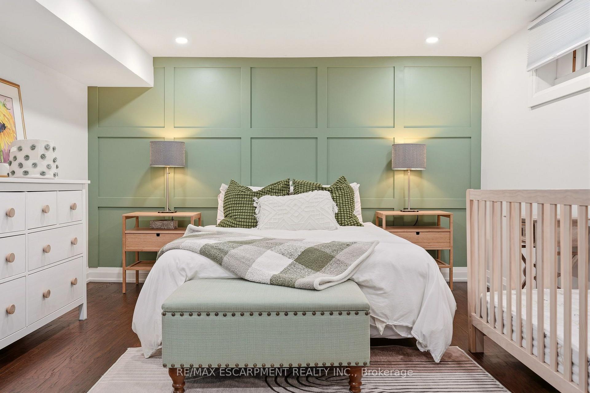 Photo 33 of 715 Drury Lane, Burlington, Brant — HOMEH
