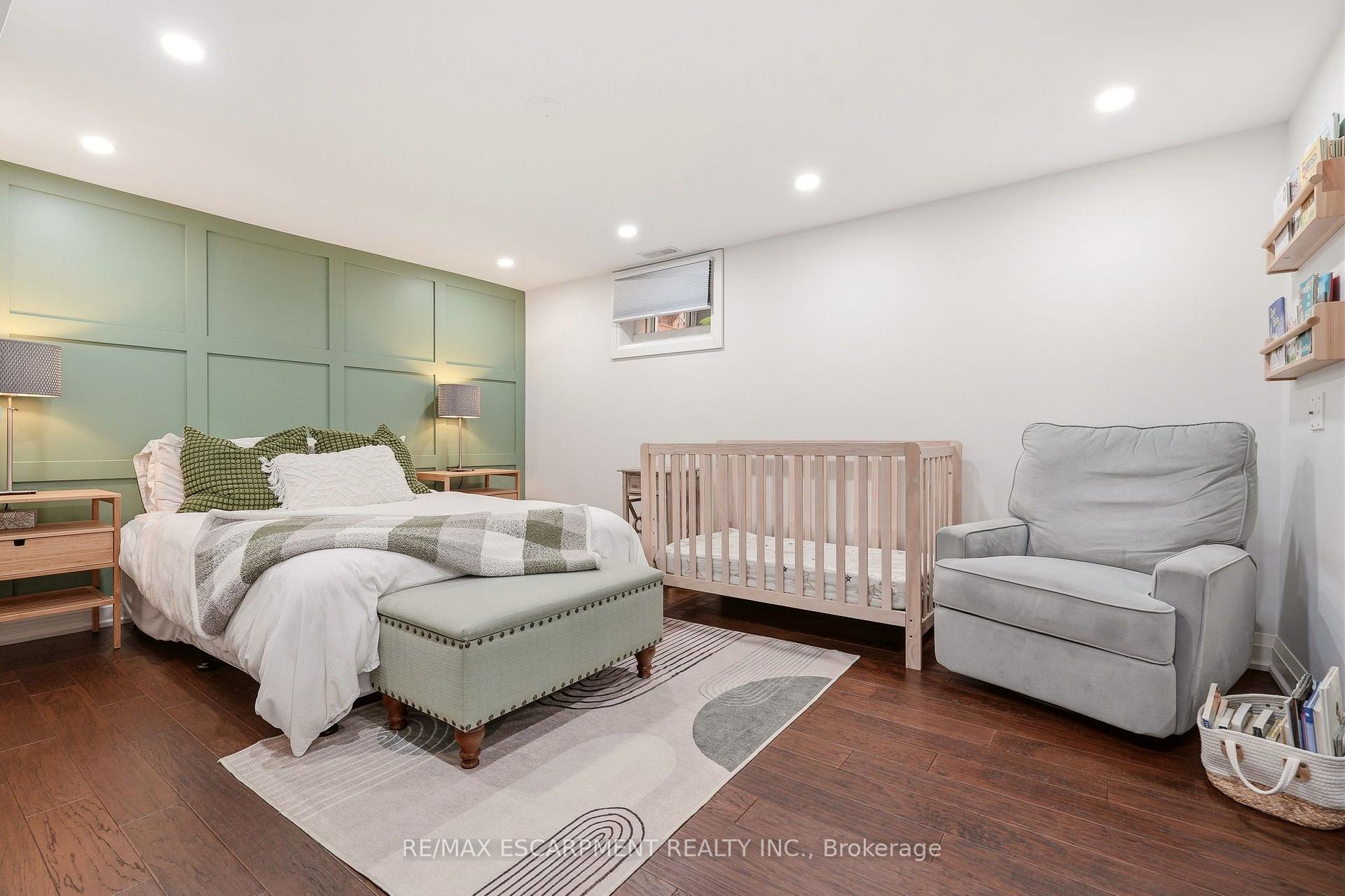 Photo 34 of 715 Drury Lane, Burlington, Brant — HOMEH