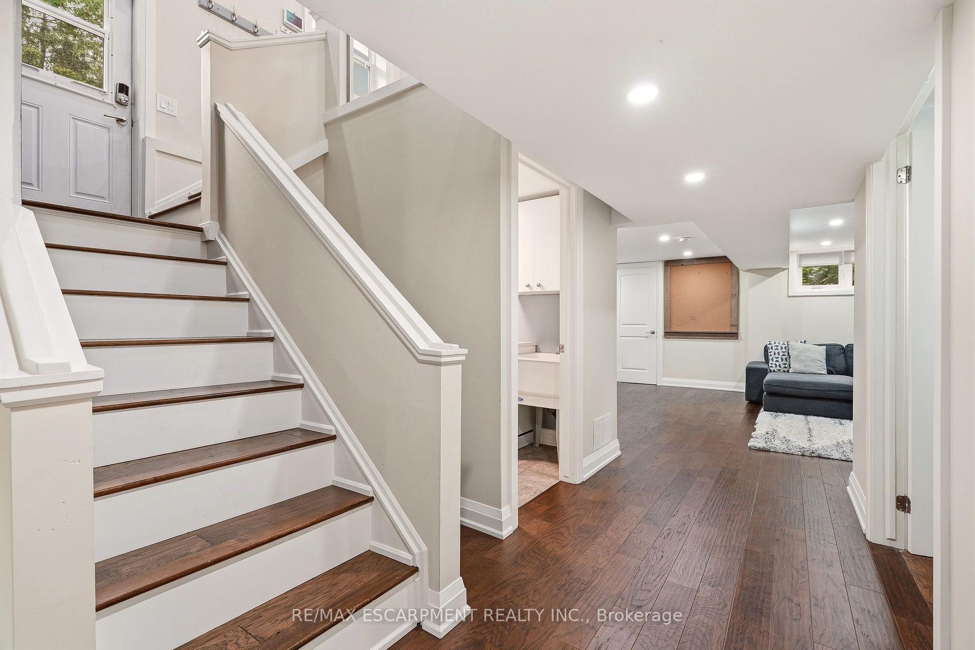Photo 40 of 715 Drury Lane, Burlington, Brant — HOMEH