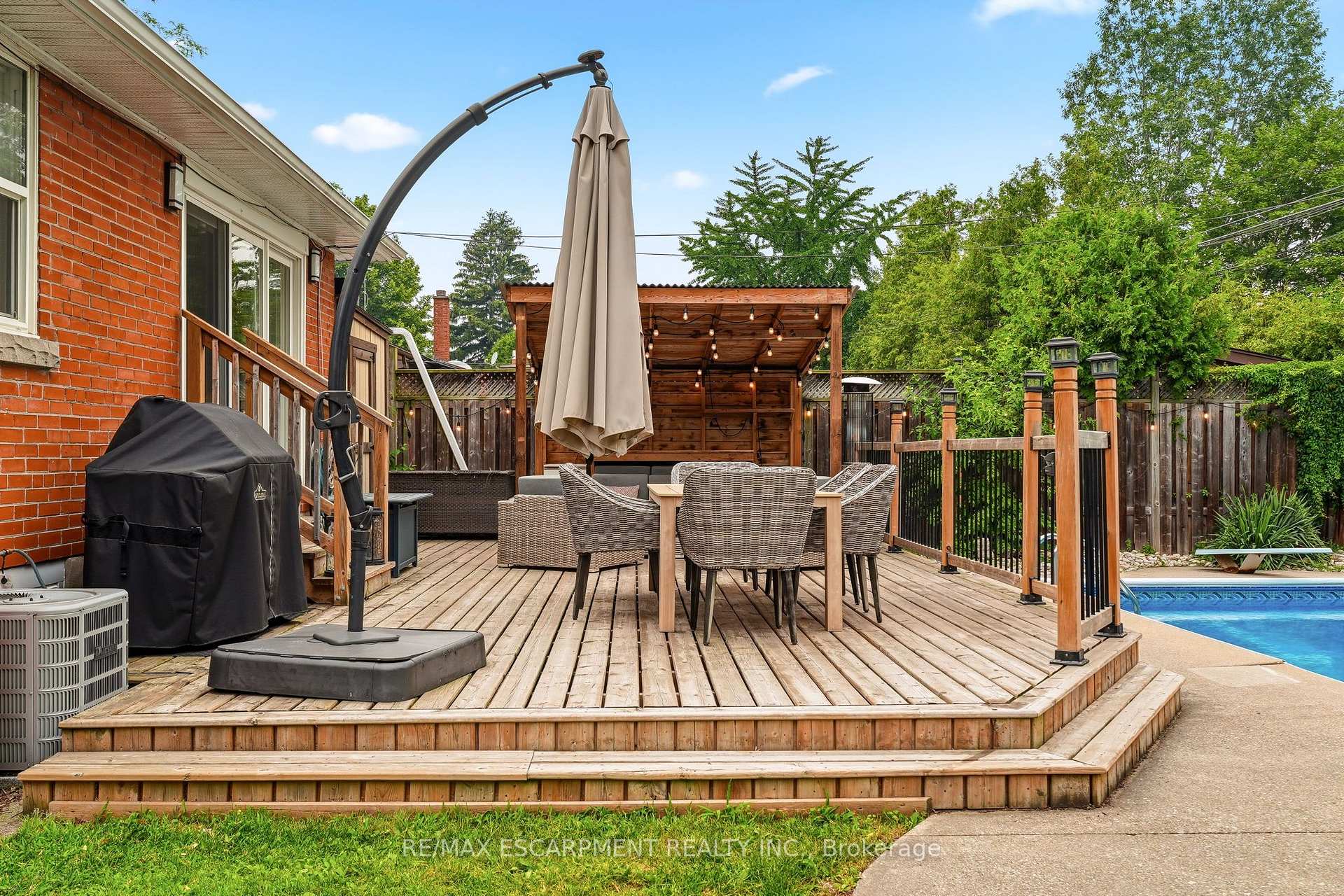 Photo 43 of 715 Drury Lane, Burlington, Brant — HOMEH