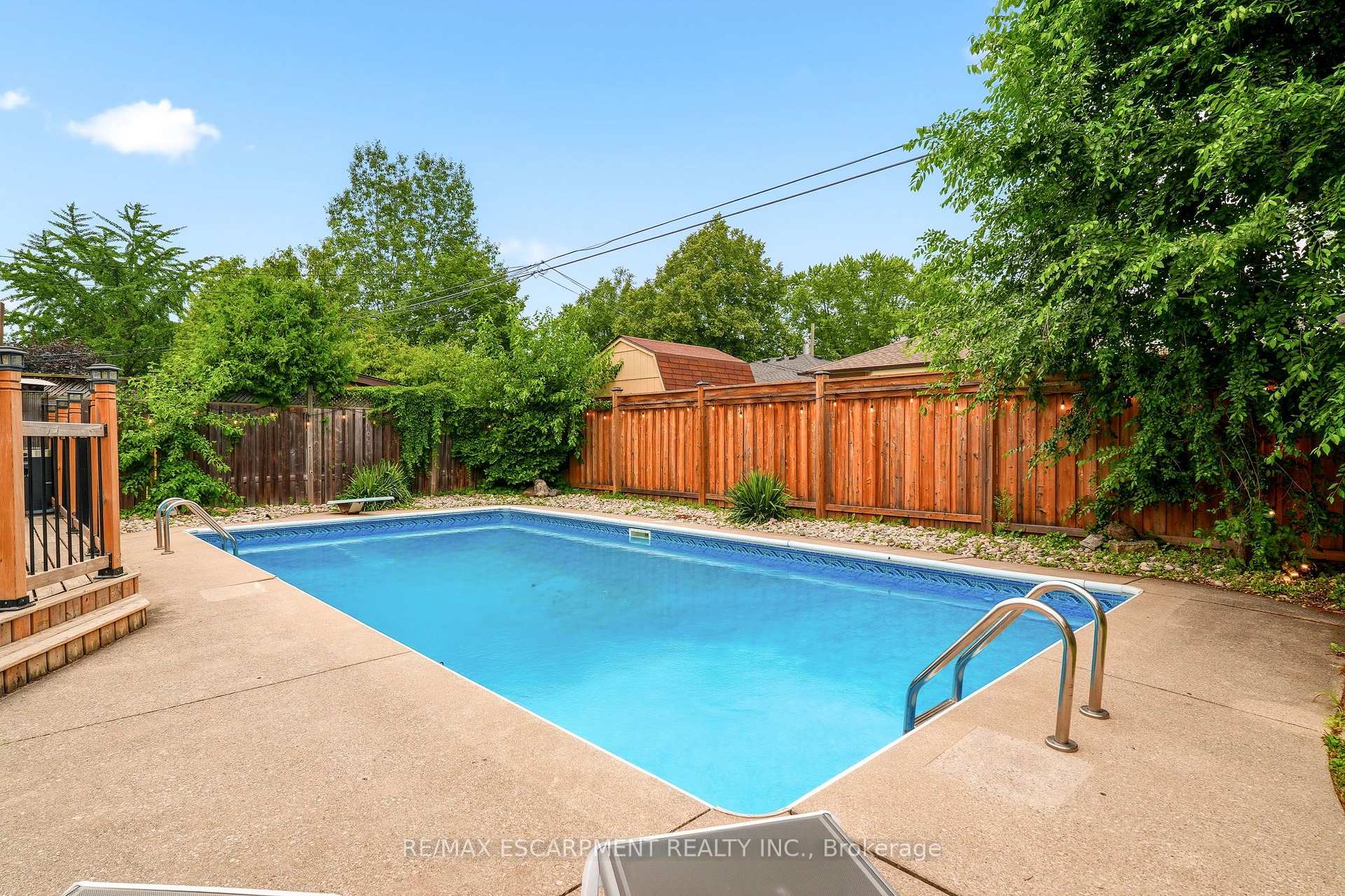 Photo 44 of 715 Drury Lane, Burlington, Brant — HOMEH