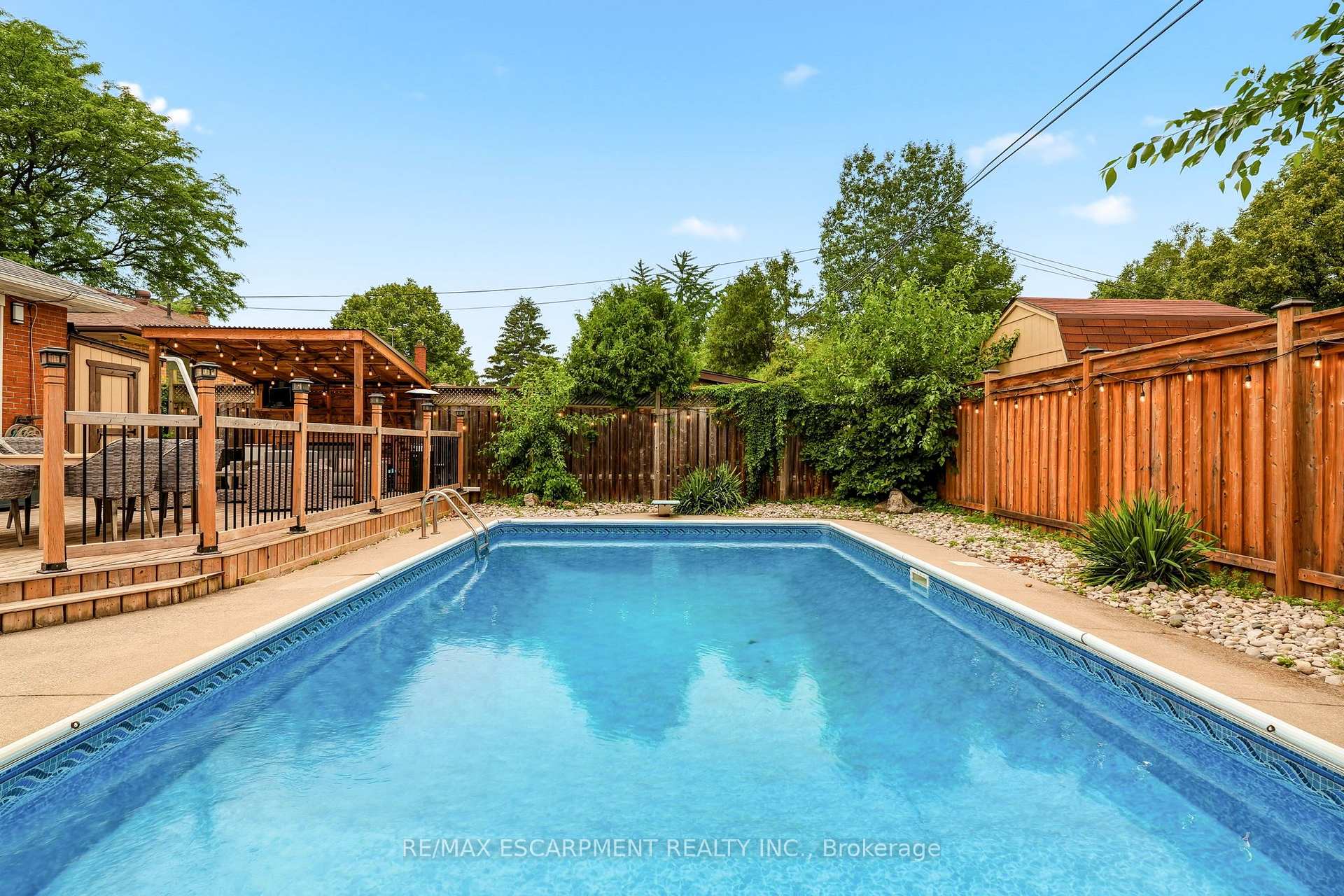 Photo 45 of 715 Drury Lane, Burlington, Brant — HOMEH