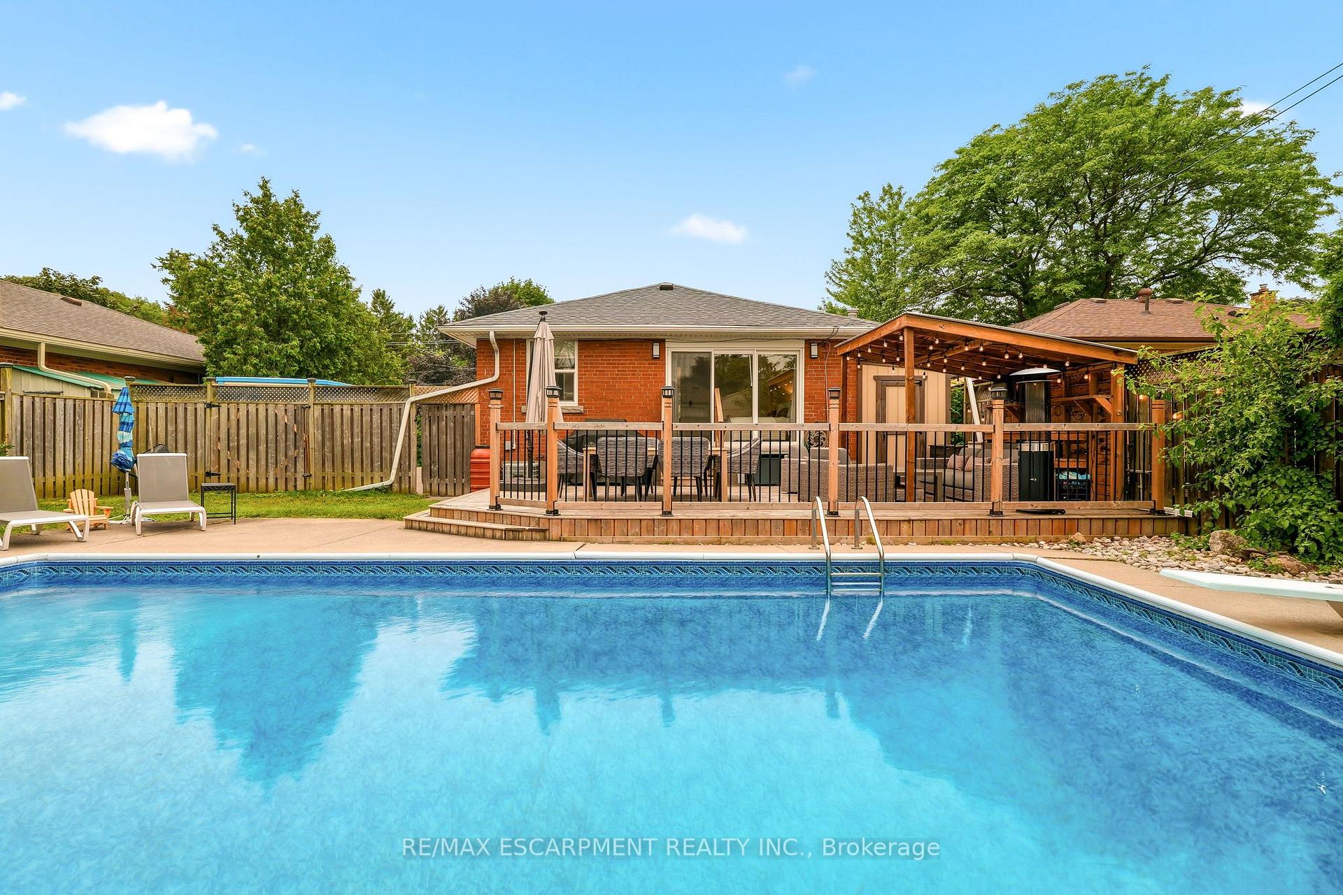 Photo 46 of 715 Drury Lane, Burlington, Brant — HOMEH