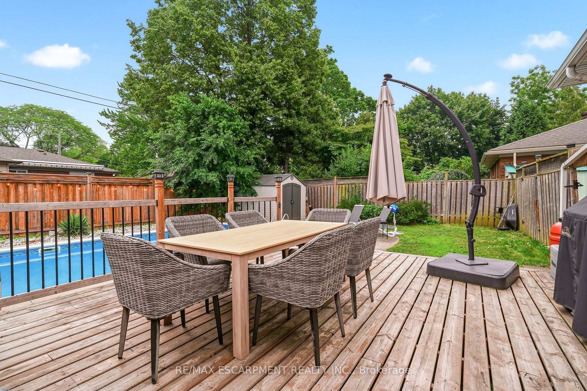 Photo 48 of 715 Drury Lane, Burlington, Brant — HOMEH