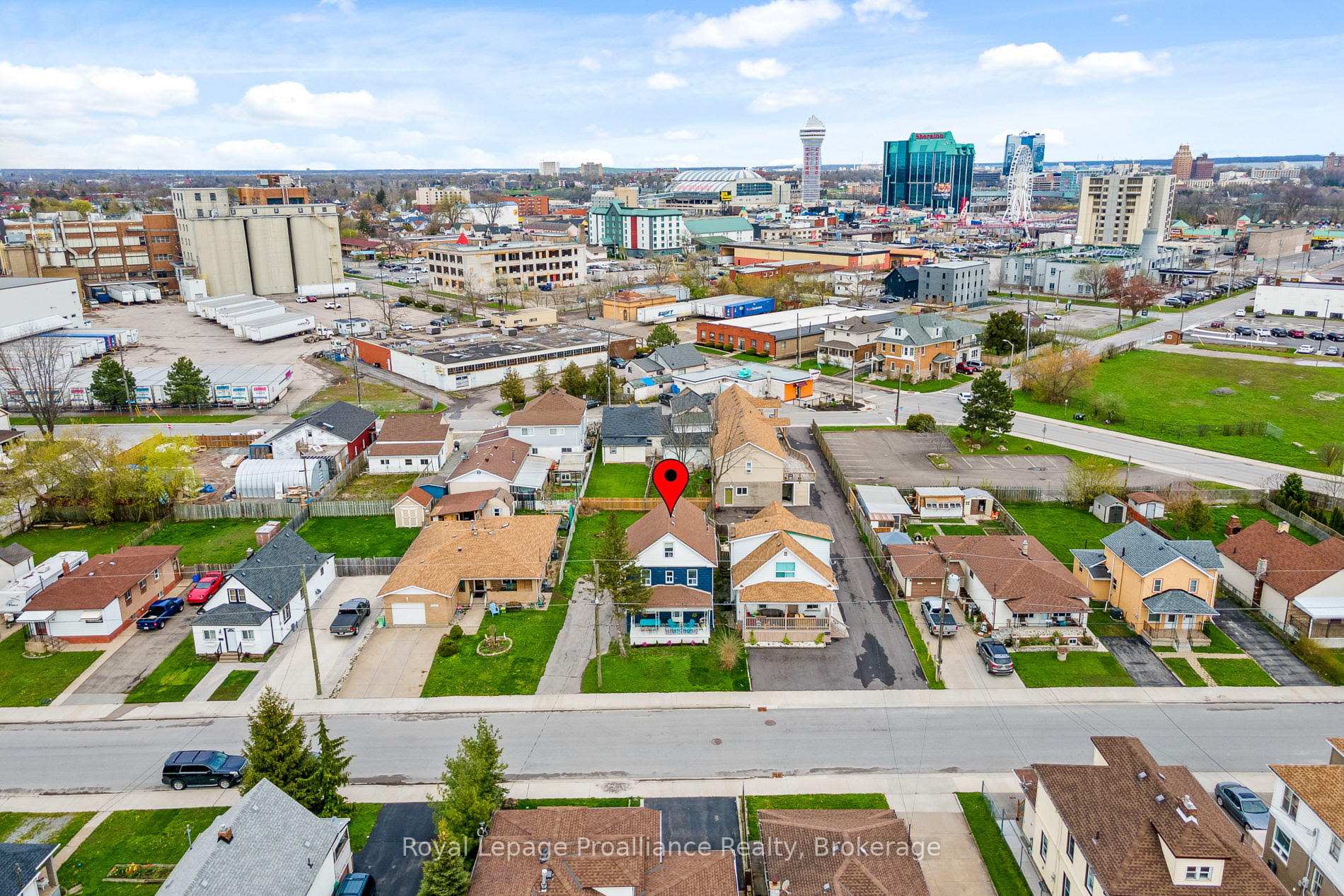Photo 19 of Unit Upper, 5654 Desson Avenue, Niagara Falls, Clifton Hill — HOMEH