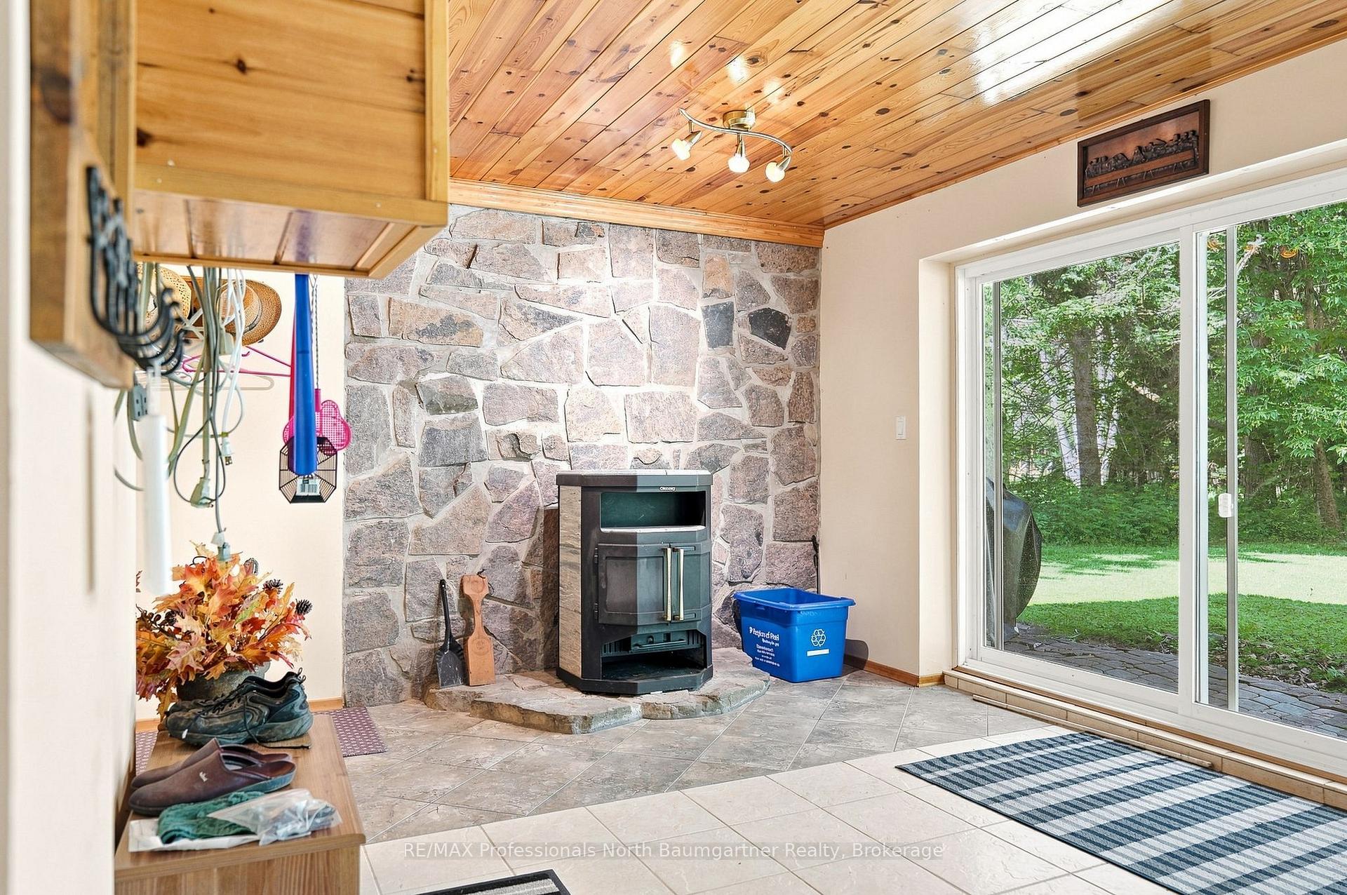 Photo 8 of 1125 Providence Drive, Algonquin Highlands, Stanhope — HOMEH