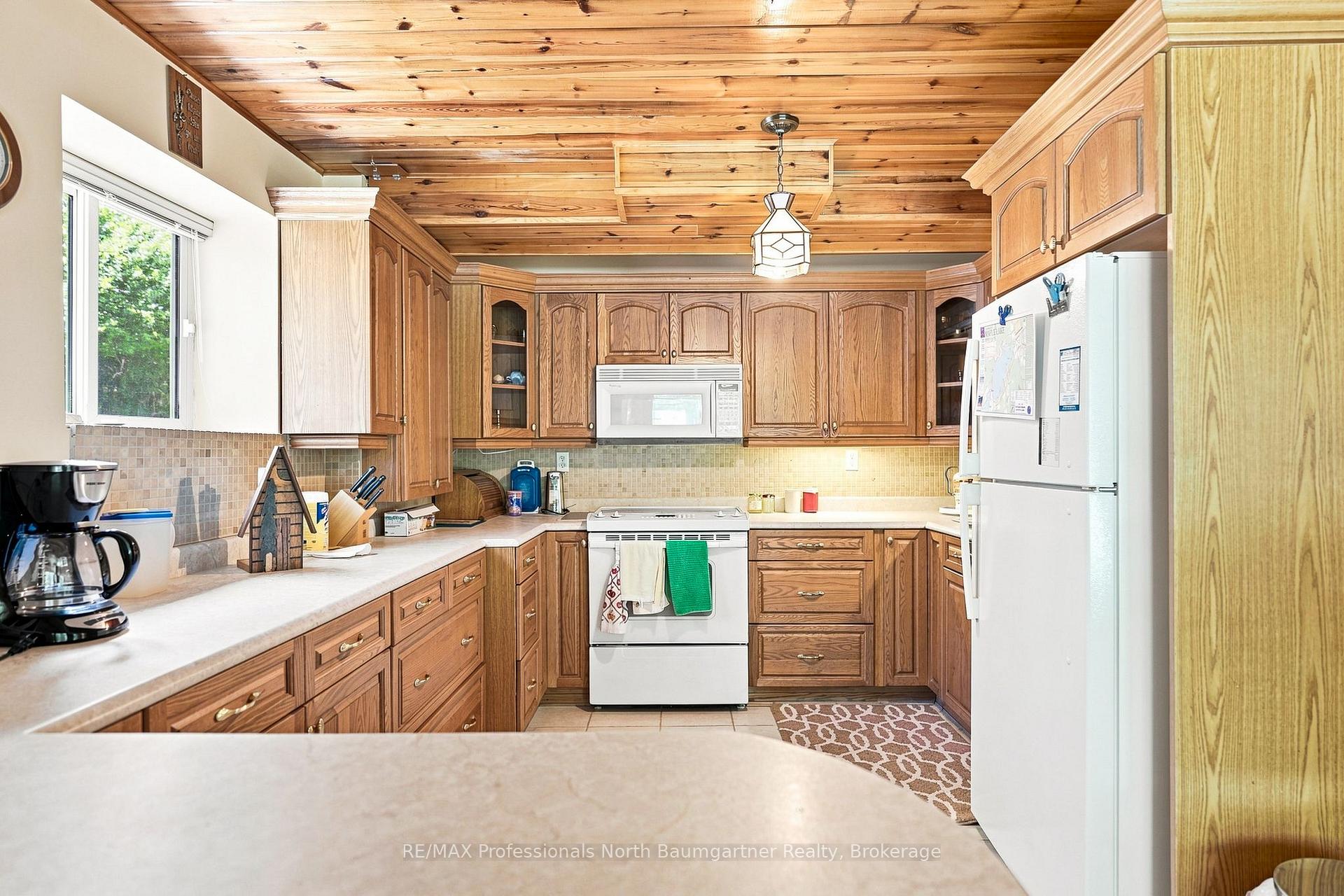 Photo 9 of 1125 Providence Drive, Algonquin Highlands, Stanhope — HOMEH