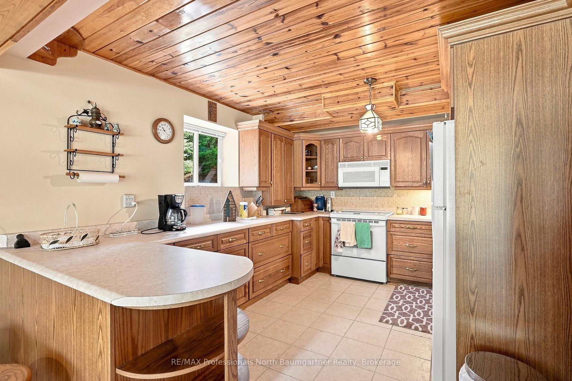 Photo 10 of 1125 Providence Drive, Algonquin Highlands, Stanhope — HOMEH