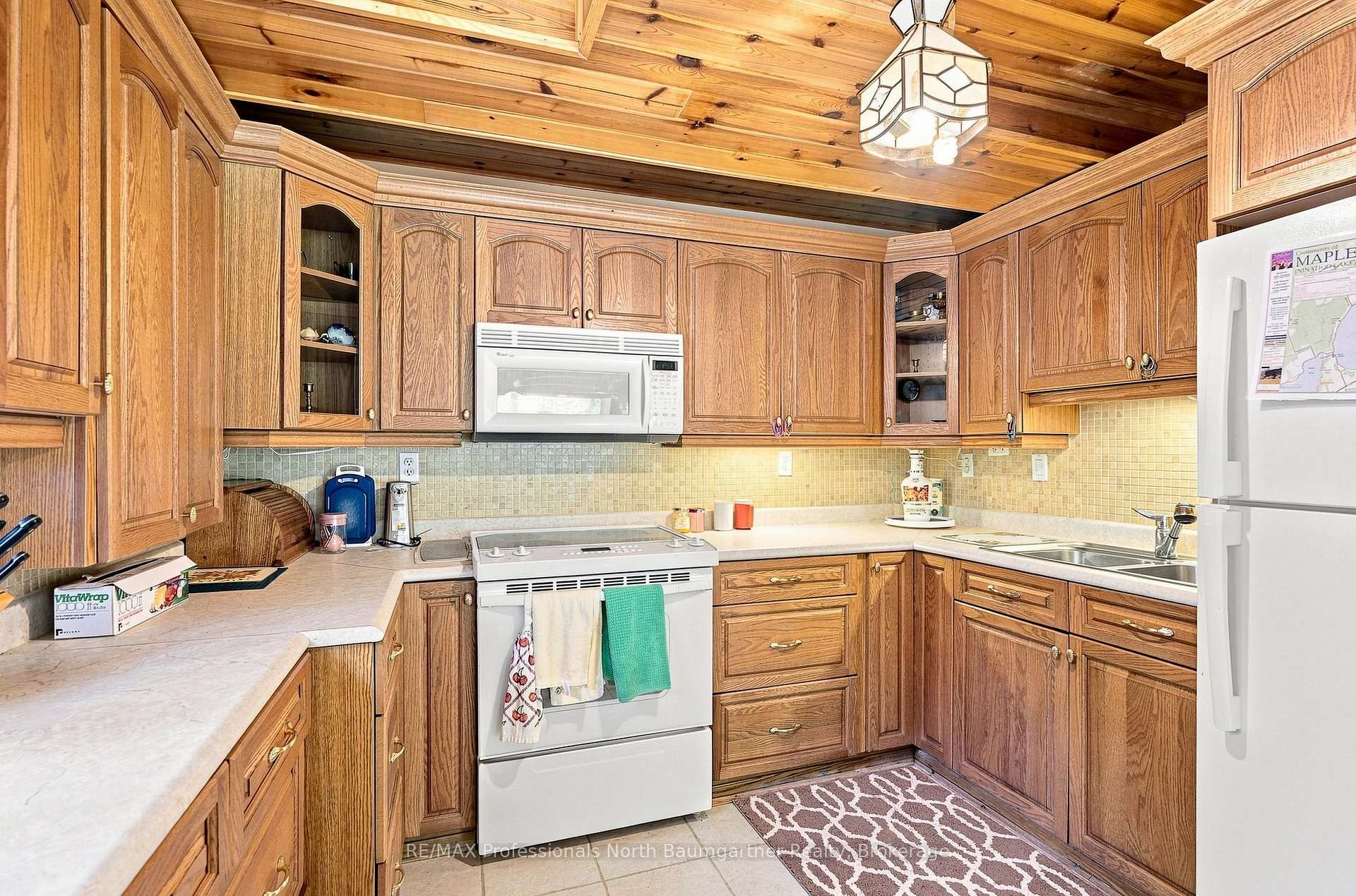 Photo 11 of 1125 Providence Drive, Algonquin Highlands, Stanhope — HOMEH