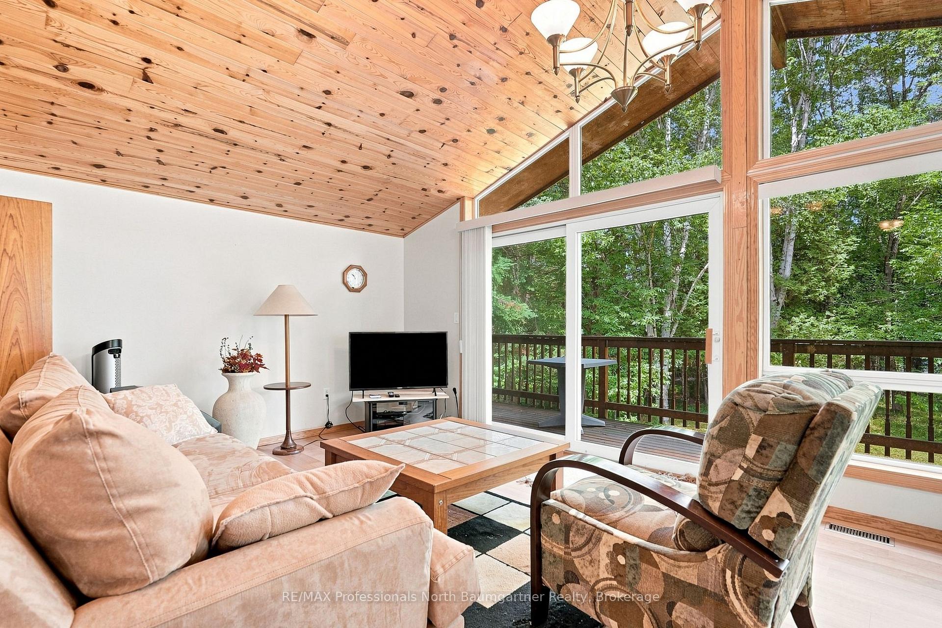 Photo 13 of 1125 Providence Drive, Algonquin Highlands, Stanhope — HOMEH
