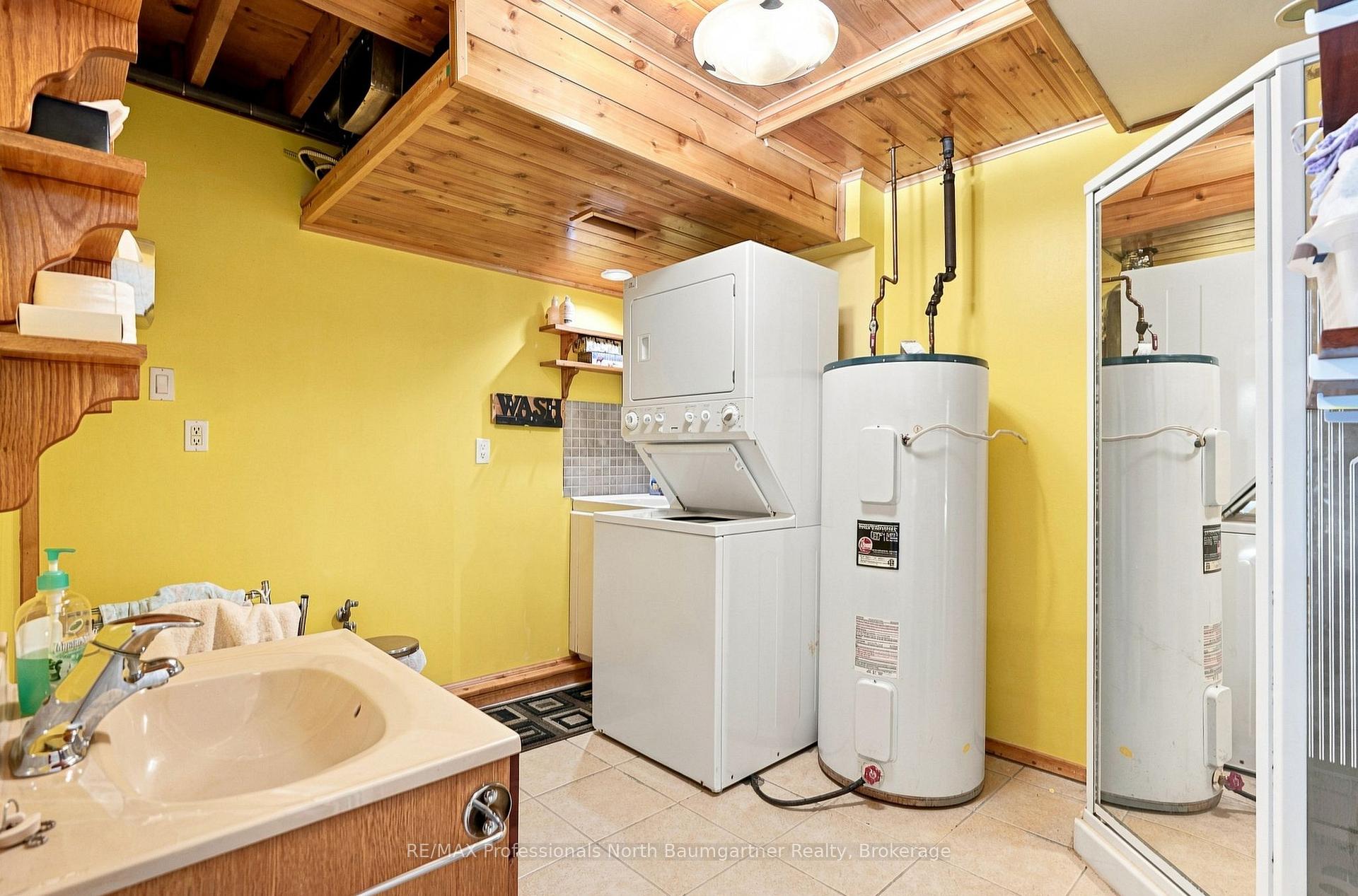 Photo 17 of 1125 Providence Drive, Algonquin Highlands, Stanhope — HOMEH