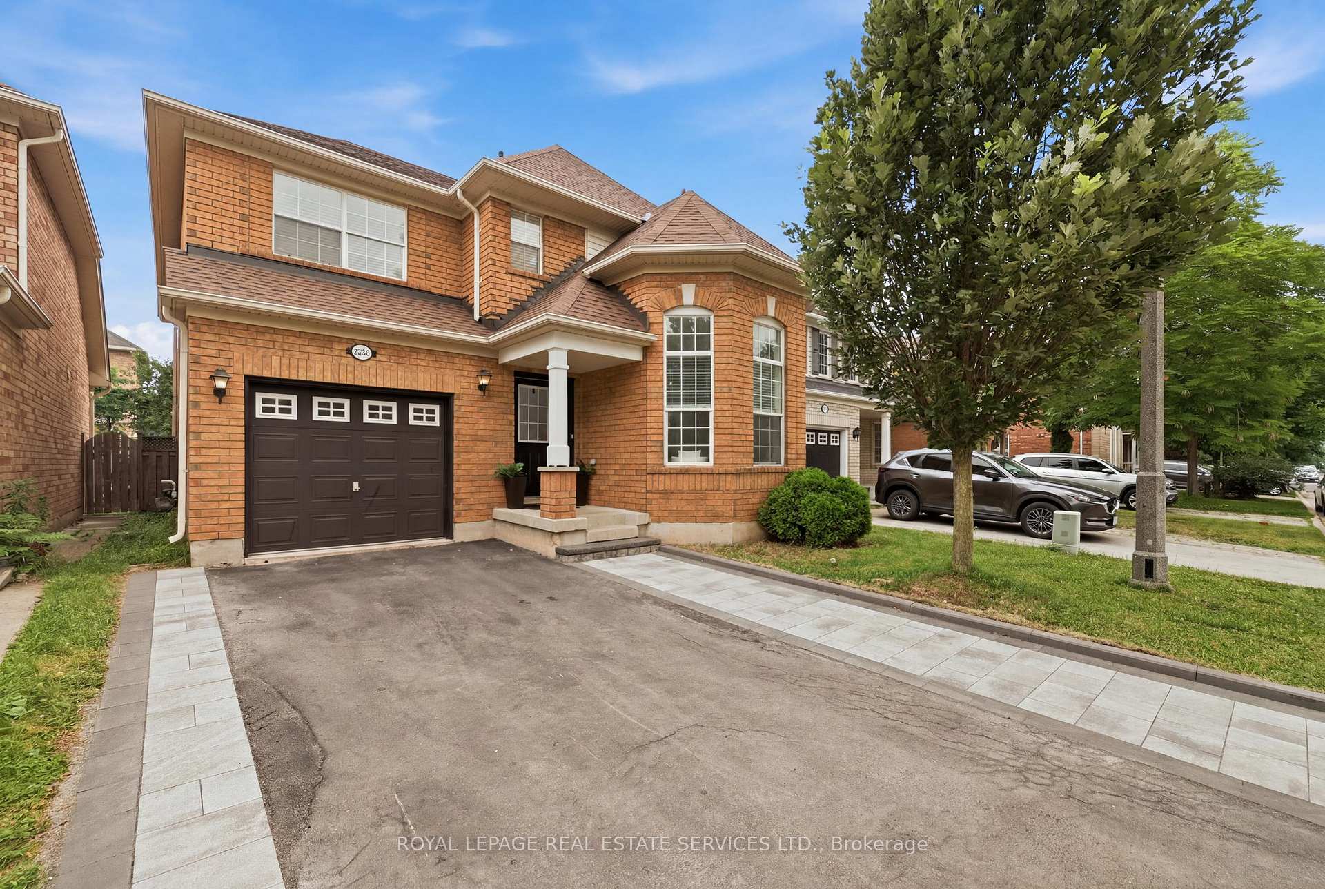 Photo 1 of 2382 Falkland Crescent, Oakville, West Oak Trails — HOMEH