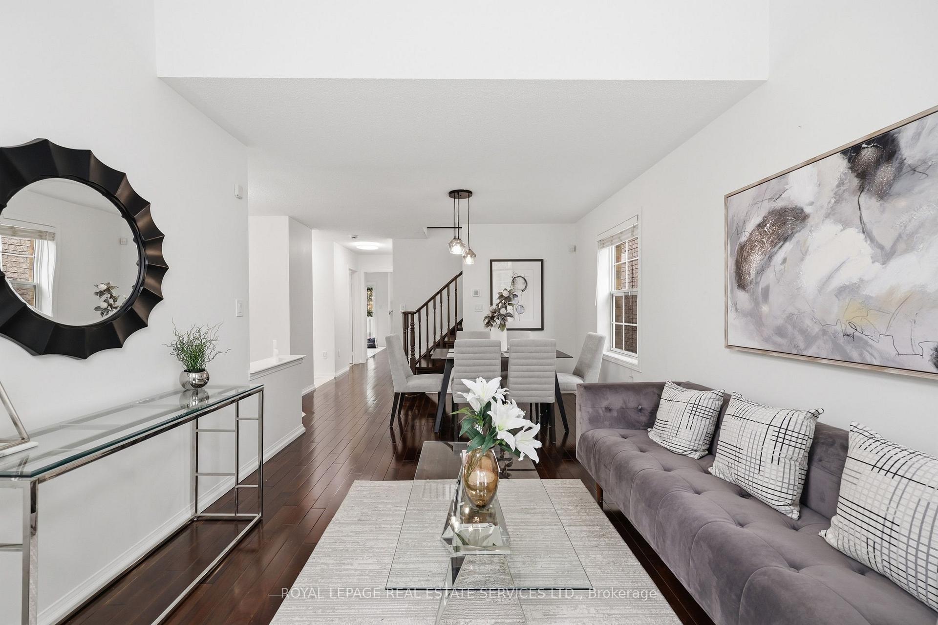 Photo 10 of 2382 Falkland Crescent, Oakville, West Oak Trails — HOMEH