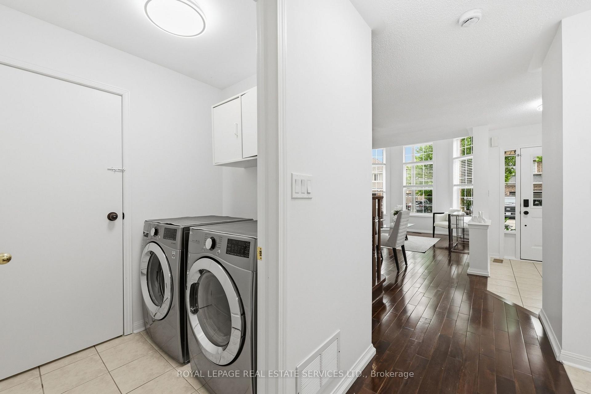 Photo 13 of 2382 Falkland Crescent, Oakville, West Oak Trails — HOMEH