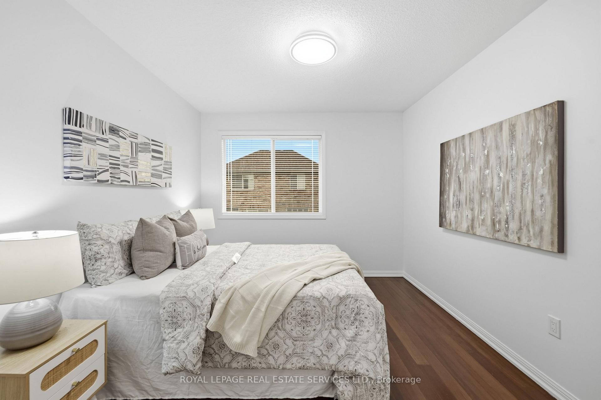 Photo 26 of 2382 Falkland Crescent, Oakville, West Oak Trails — HOMEH