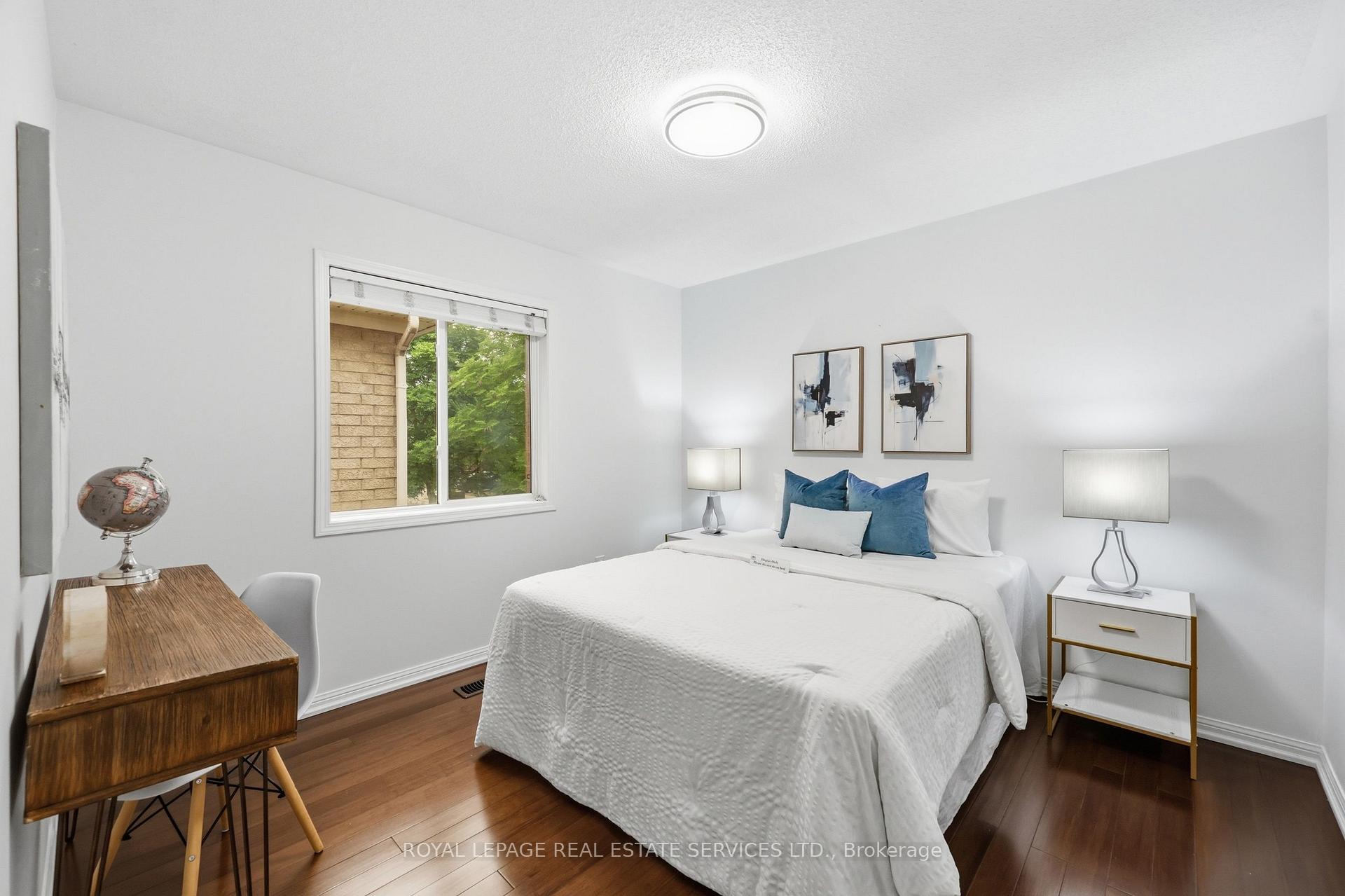 Photo 28 of 2382 Falkland Crescent, Oakville, West Oak Trails — HOMEH