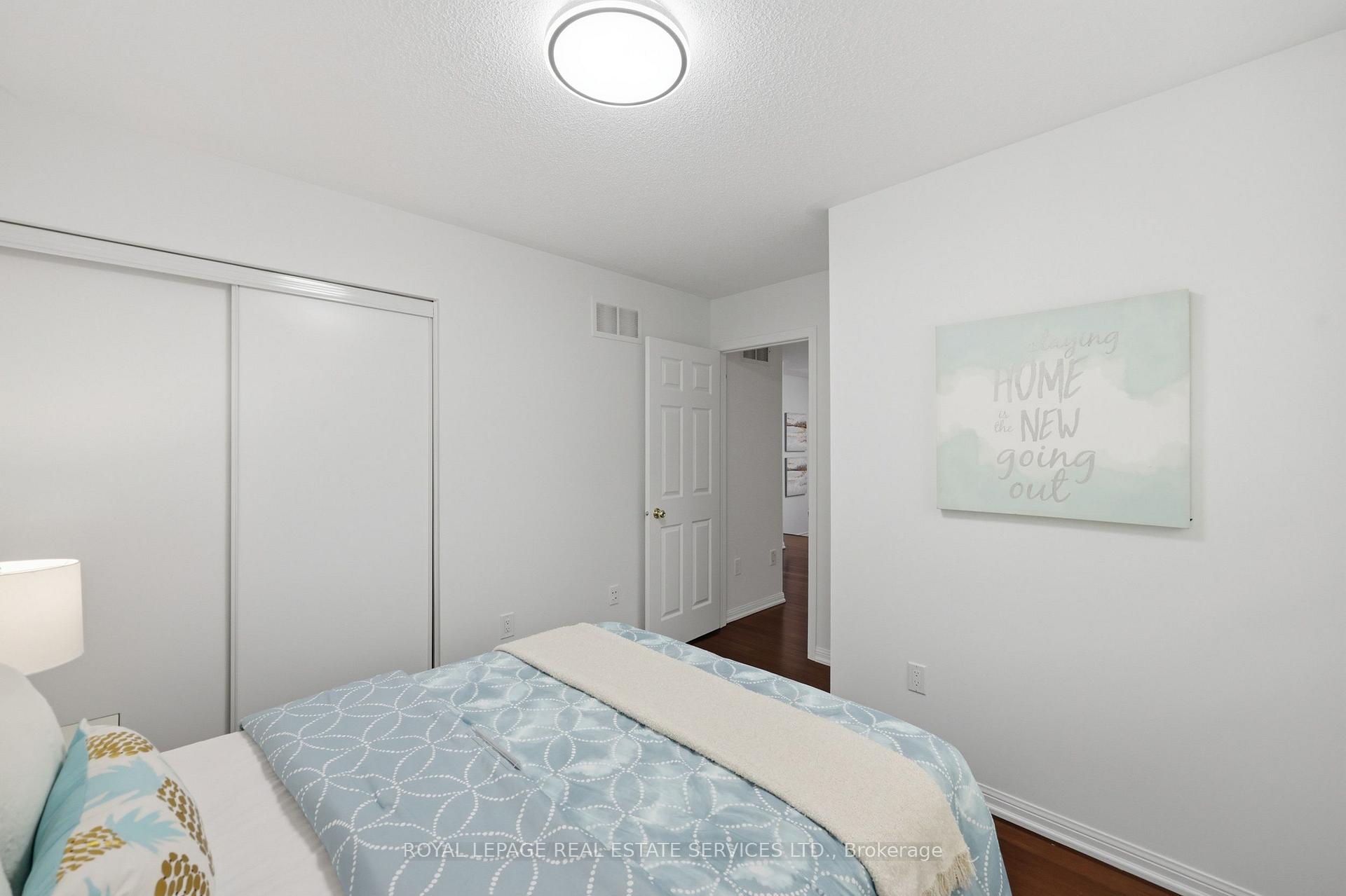 Photo 30 of 2382 Falkland Crescent, Oakville, West Oak Trails — HOMEH
