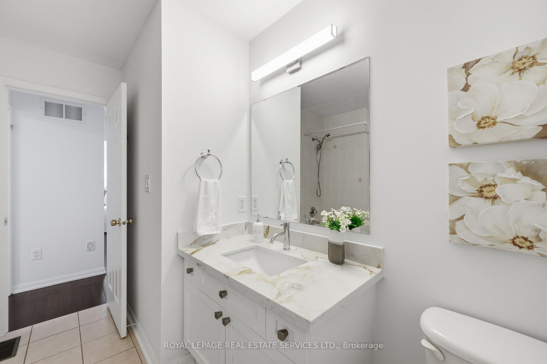 Photo 32 of 2382 Falkland Crescent, Oakville, West Oak Trails — HOMEH