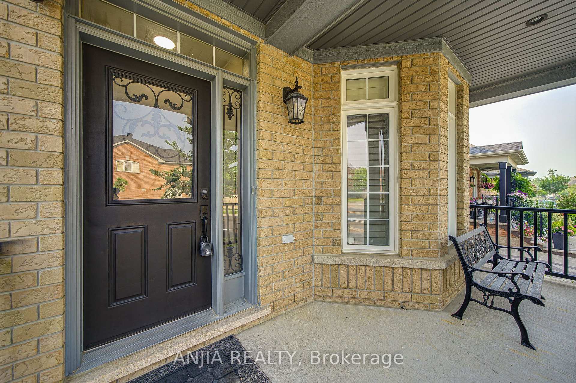 Photo 2 of 349 Williamson Road, Markham, Greensborough — HOMEH
