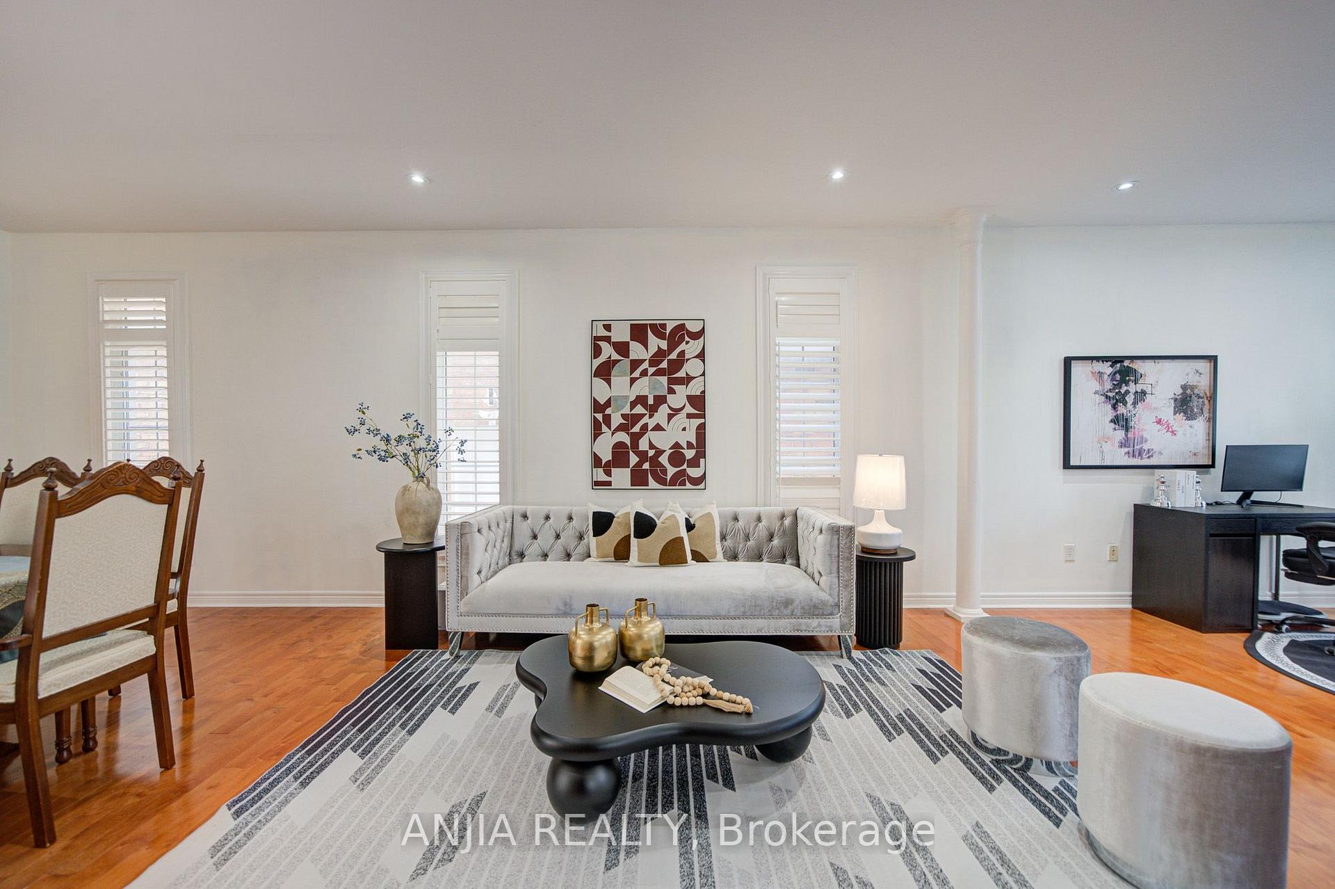 Photo 4 of 349 Williamson Road, Markham, Greensborough — HOMEH