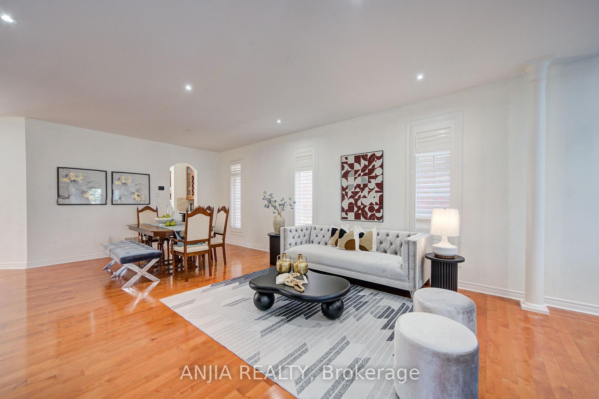 Photo 5 of 349 Williamson Road, Markham, Greensborough — HOMEH