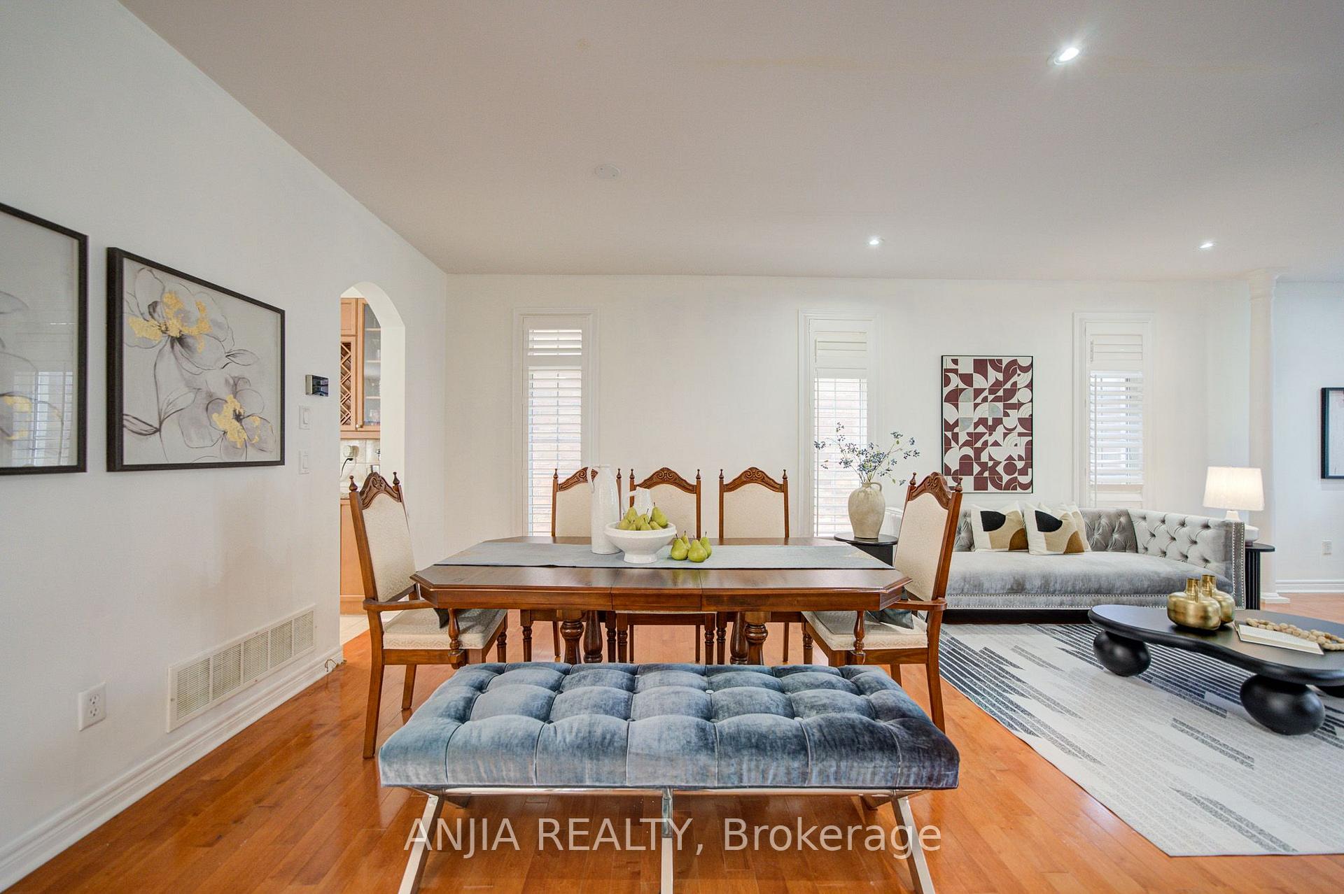 Photo 6 of 349 Williamson Road, Markham, Greensborough — HOMEH