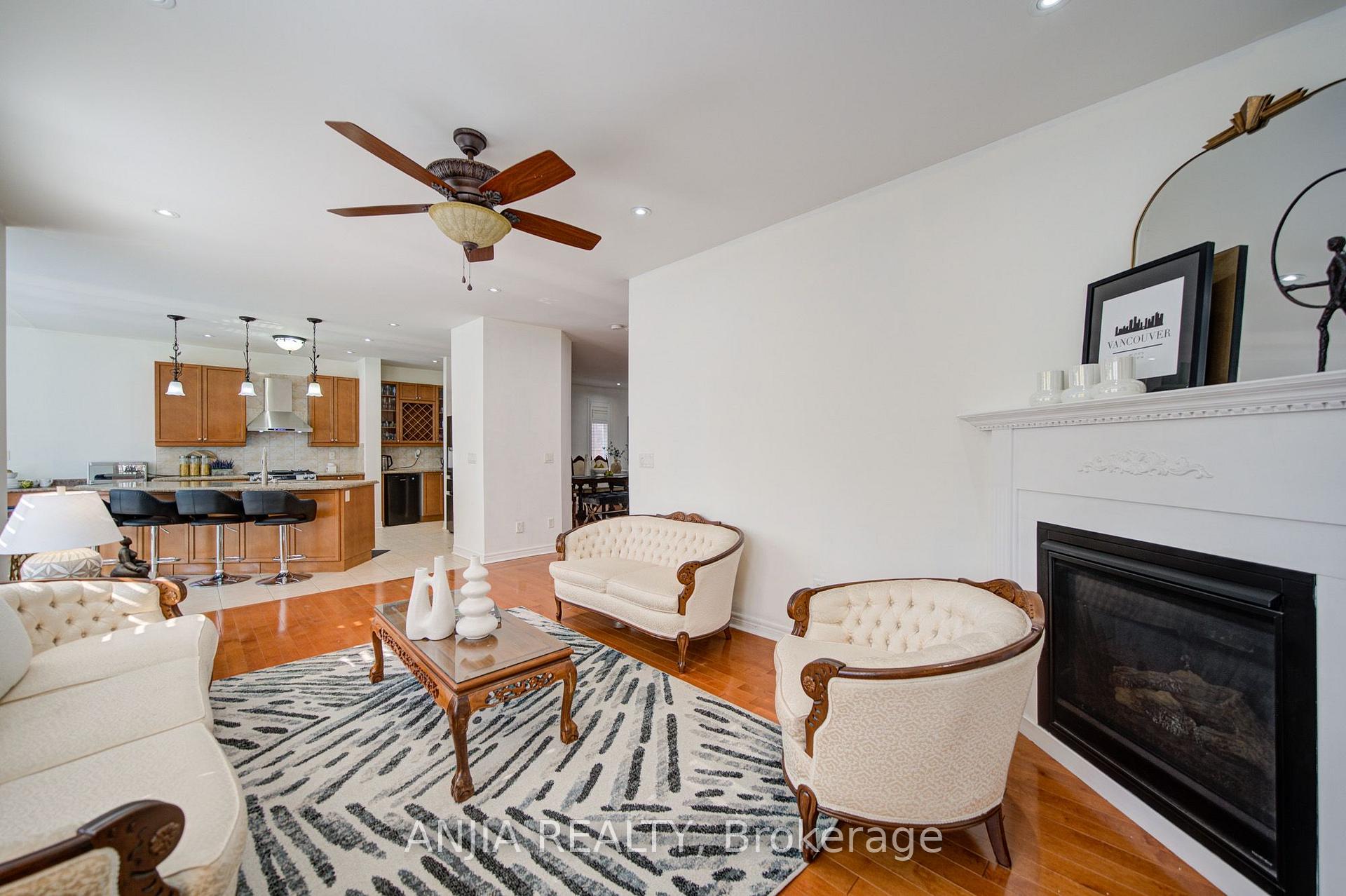Photo 16 of 349 Williamson Road, Markham, Greensborough — HOMEH