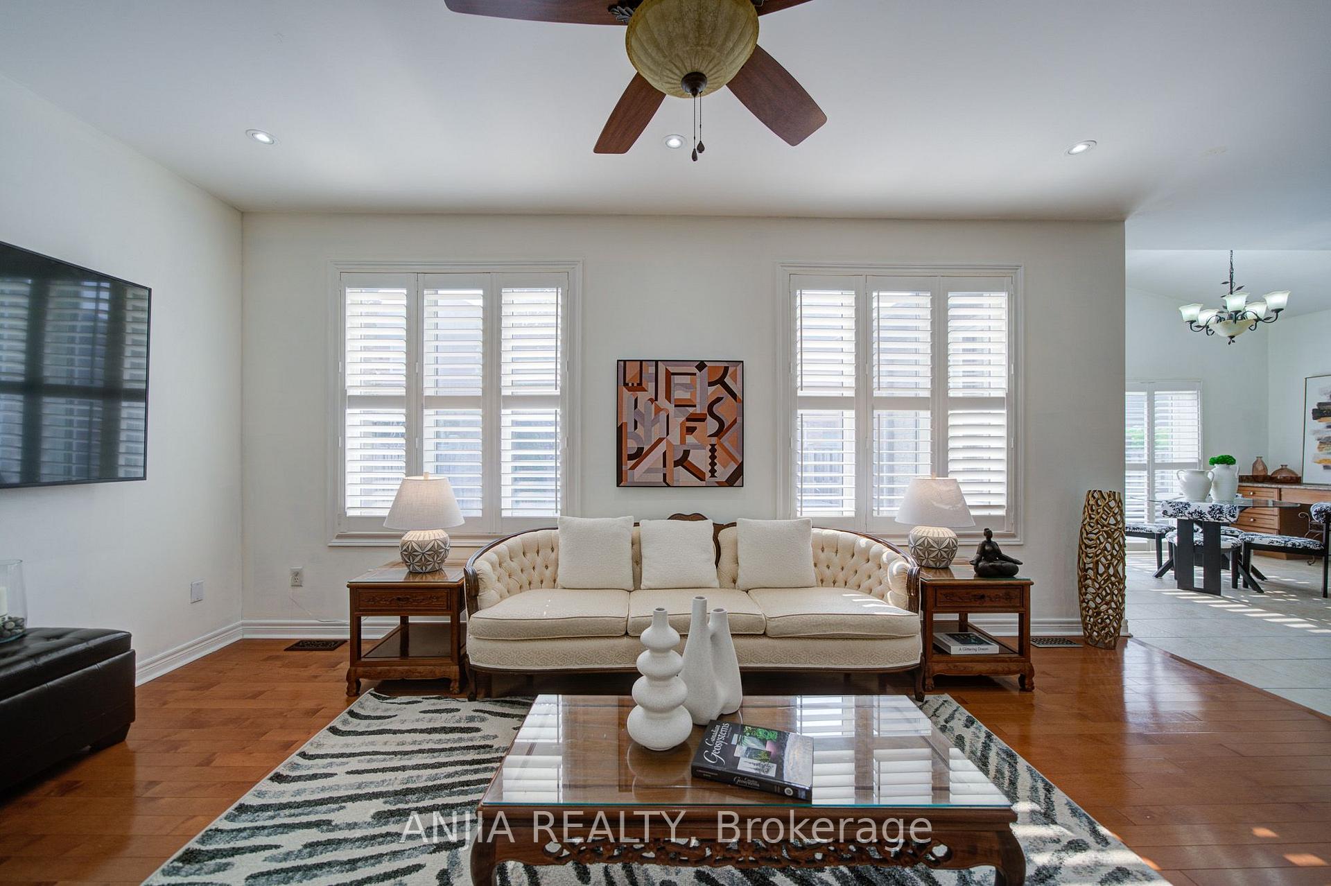 Photo 17 of 349 Williamson Road, Markham, Greensborough — HOMEH