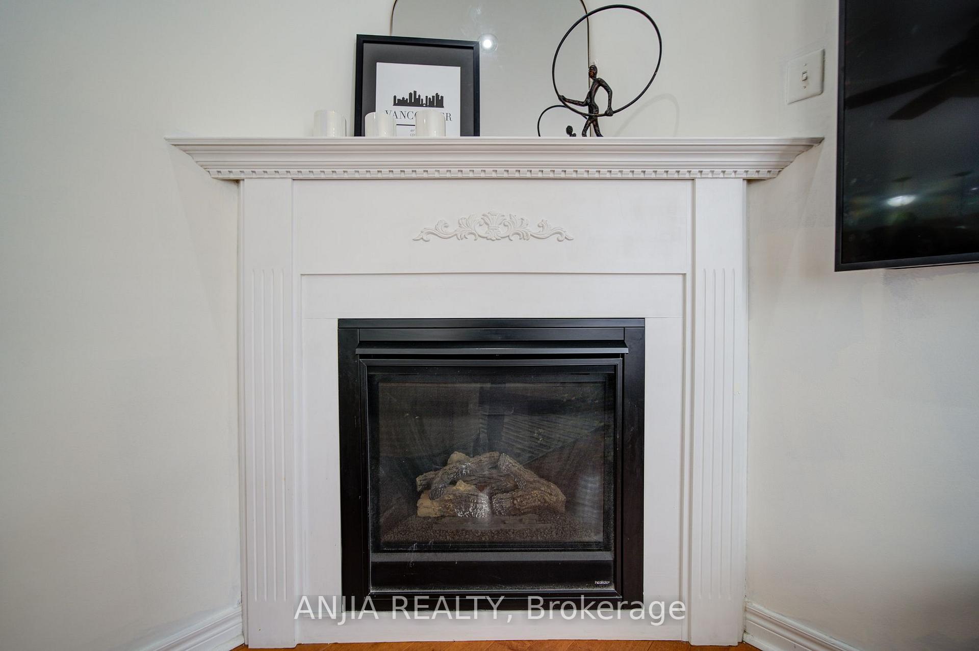 Photo 18 of 349 Williamson Road, Markham, Greensborough — HOMEH