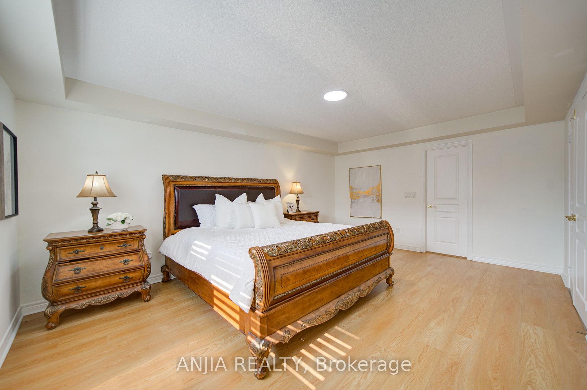 Photo 30 of 349 Williamson Road, Markham, Greensborough — HOMEH