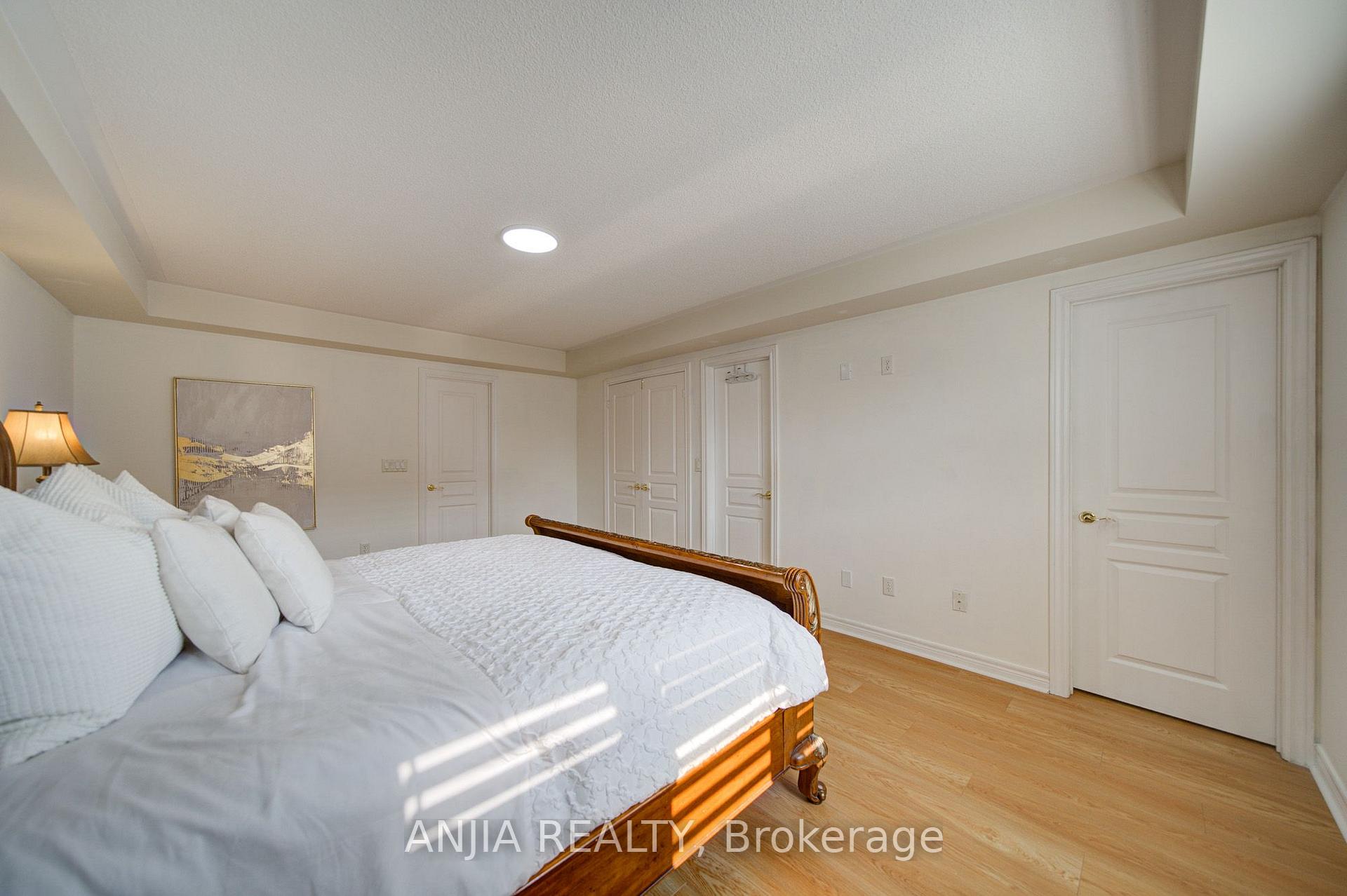Photo 31 of 349 Williamson Road, Markham, Greensborough — HOMEH