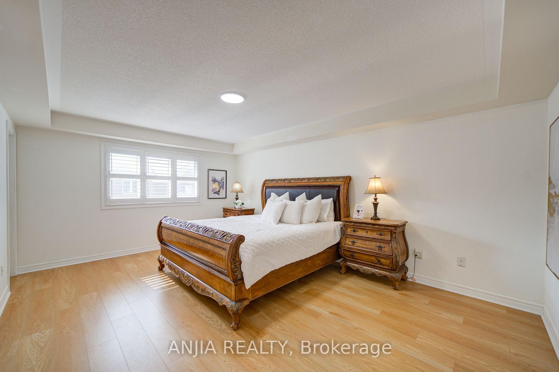 Photo 34 of 349 Williamson Road, Markham, Greensborough — HOMEH