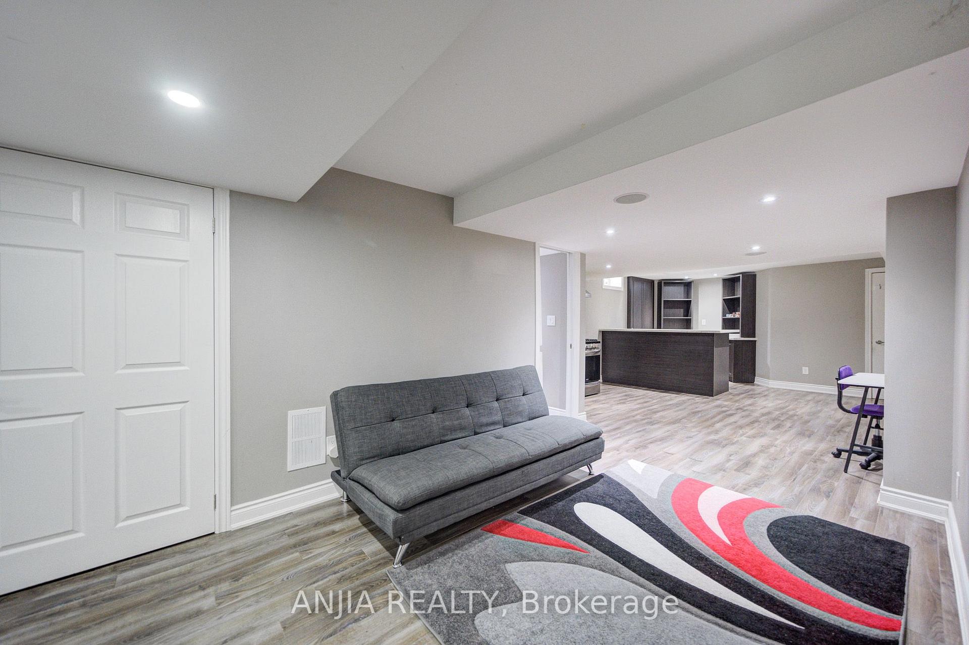 Photo 38 of 349 Williamson Road, Markham, Greensborough — HOMEH