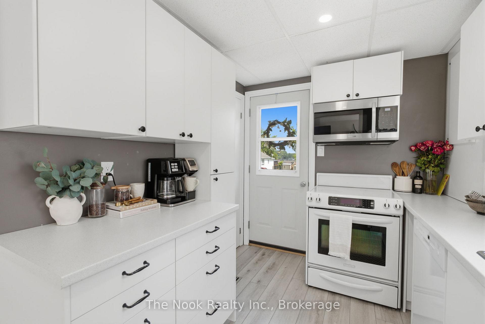 Photo 13 of 30 Lakeview Avenue, Scugog, Rural Scugog — HOMEH