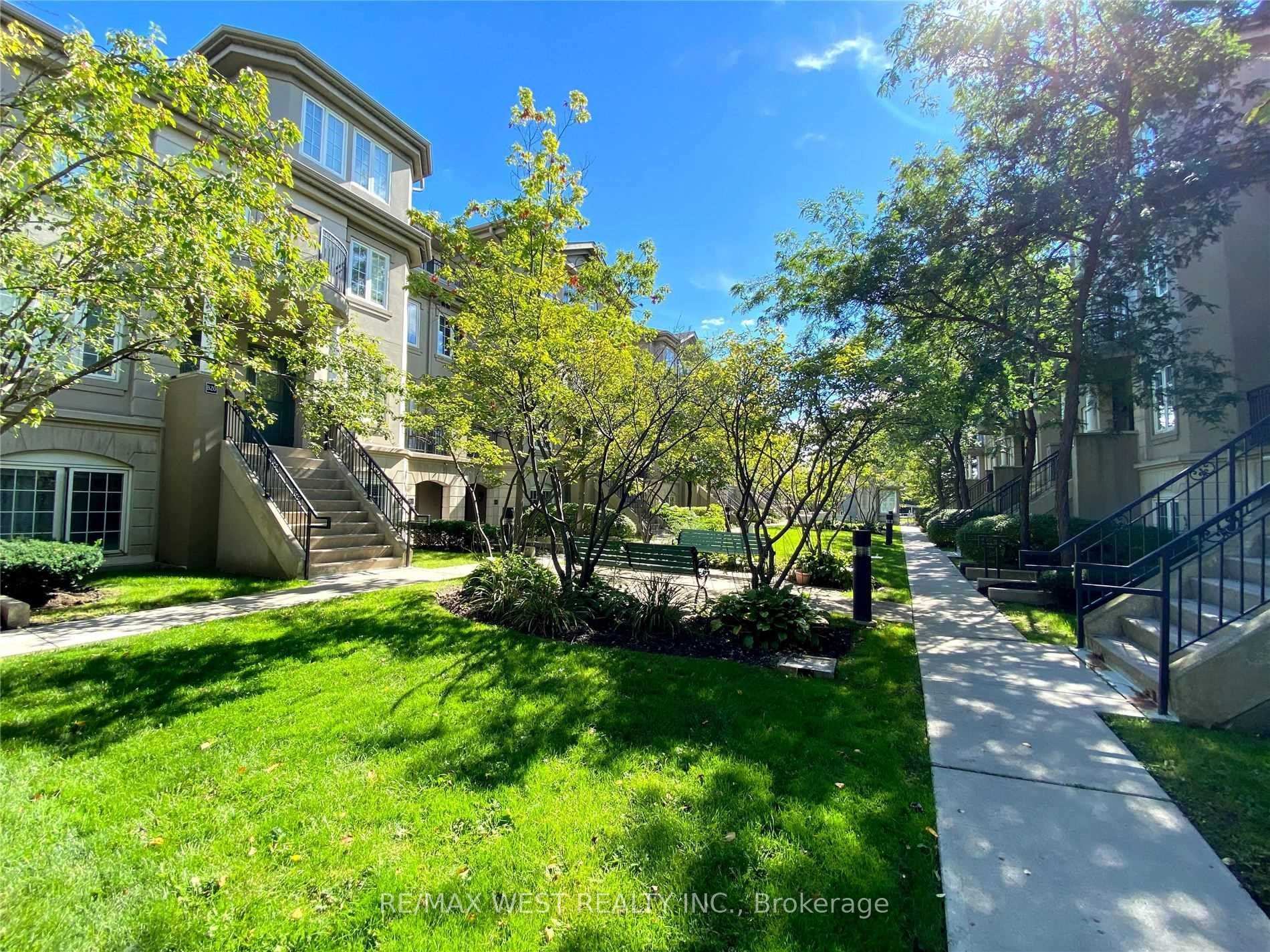 Front of Unit A21, 108 Finch Avenue W