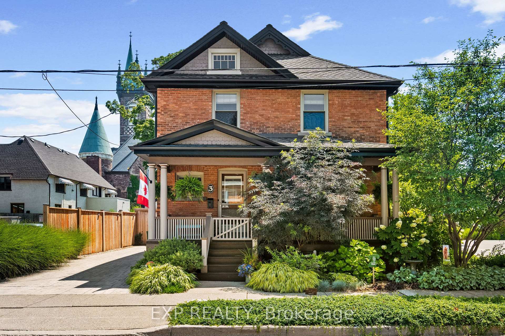 Photo 2 of 3 Norris Place, St. Catharines, Downtown — HOMEH