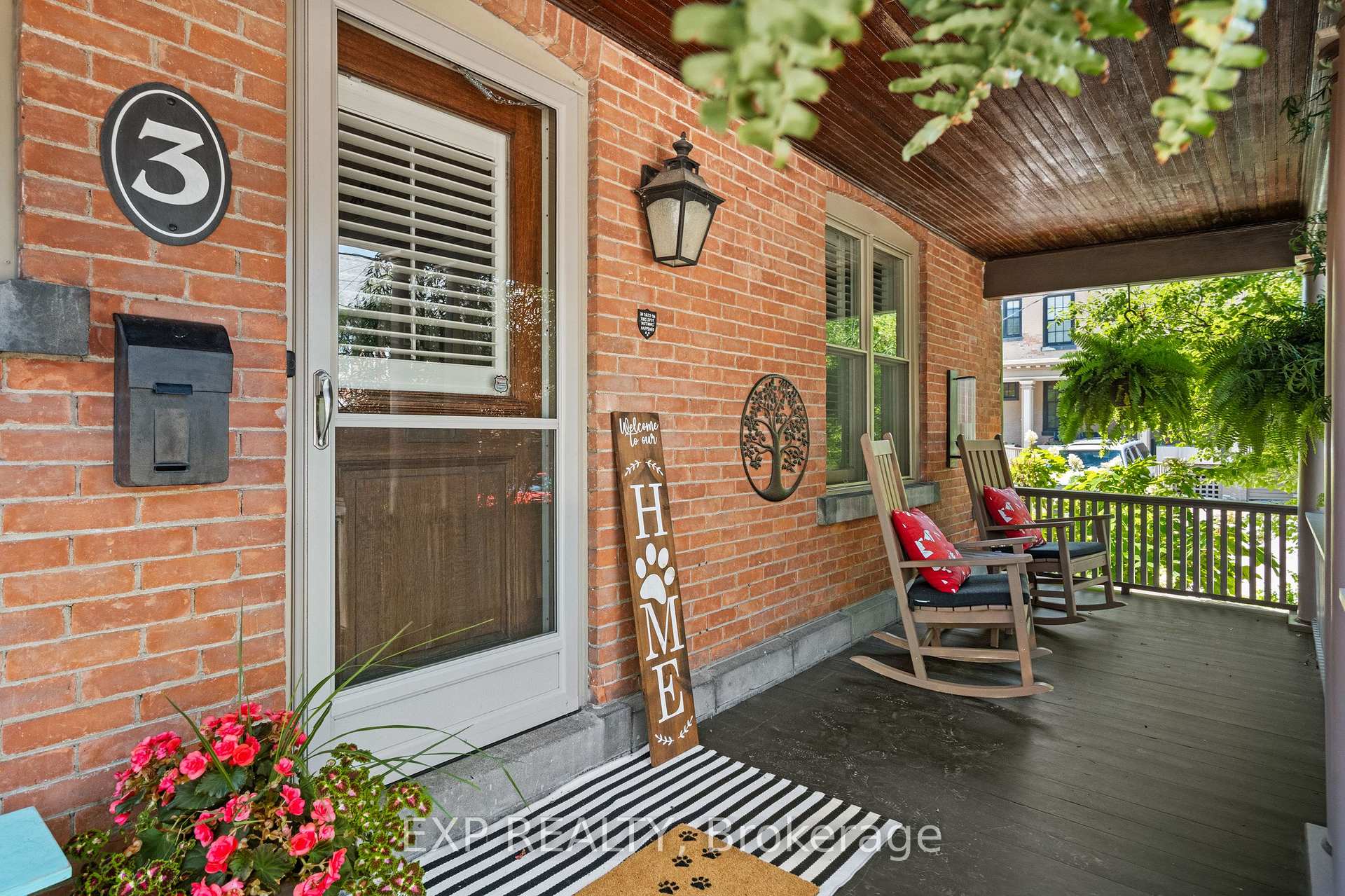 Photo 4 of 3 Norris Place, St. Catharines, Downtown — HOMEH