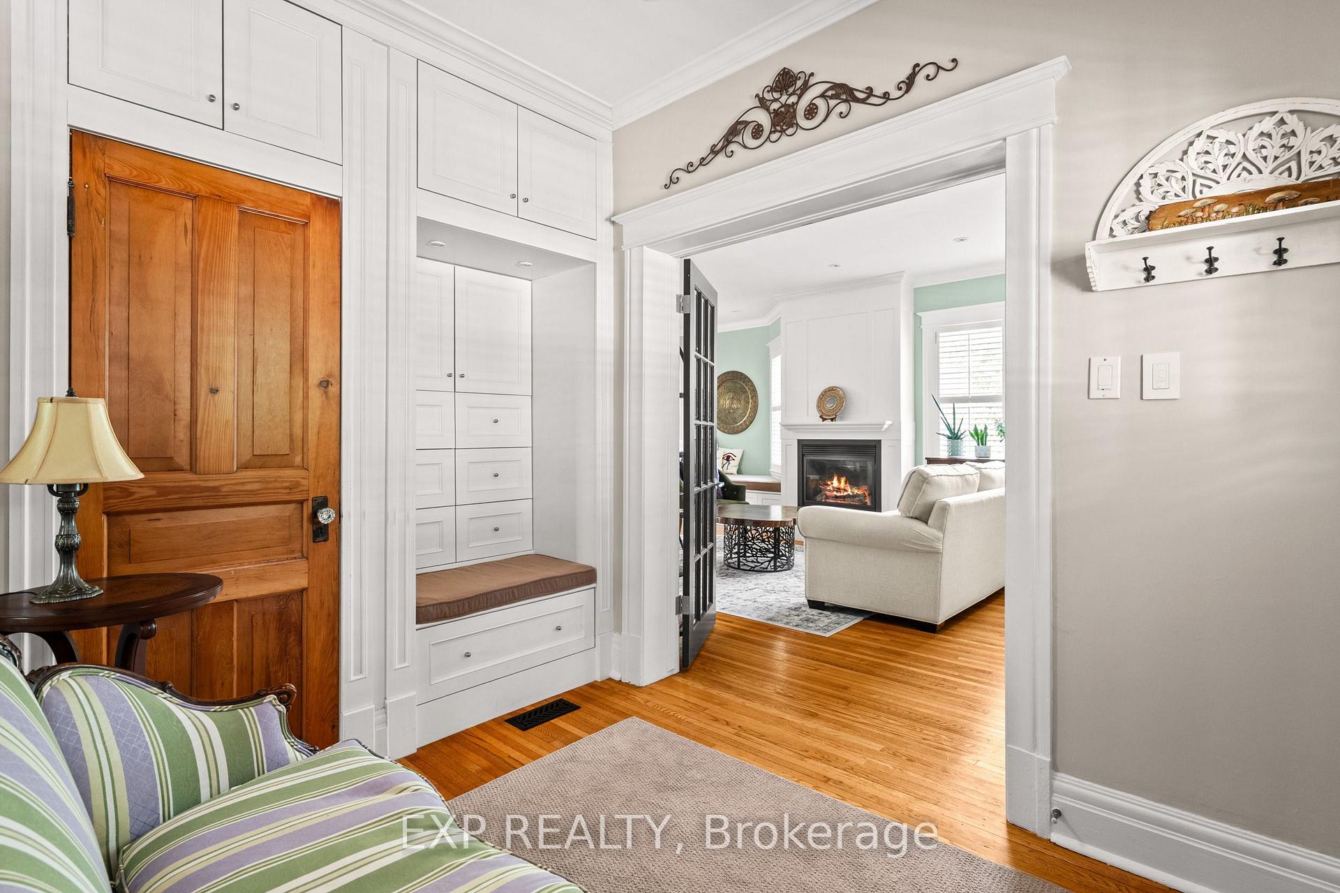 Photo 7 of 3 Norris Place, St. Catharines, Downtown — HOMEH