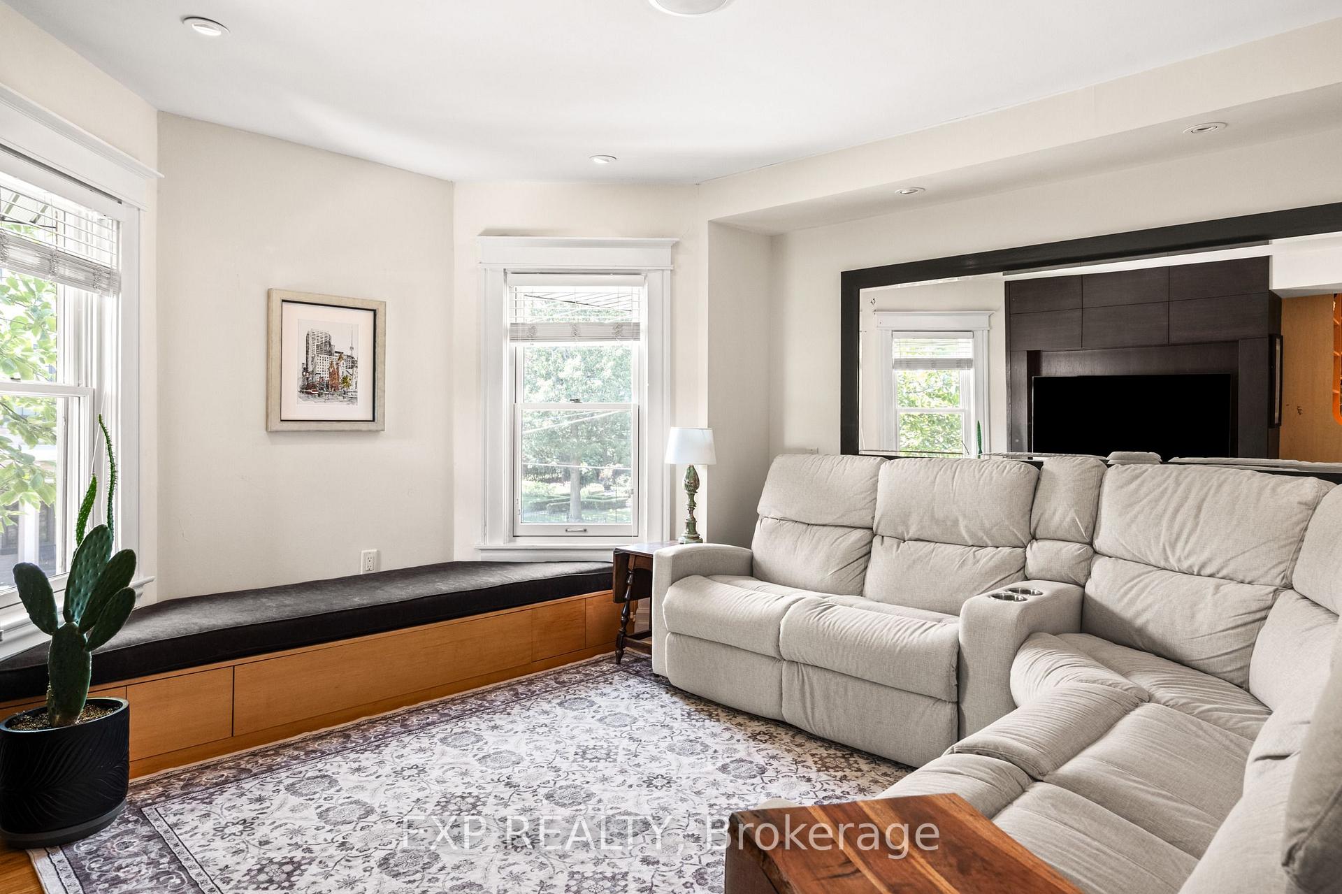 Photo 25 of 3 Norris Place, St. Catharines, Downtown — HOMEH