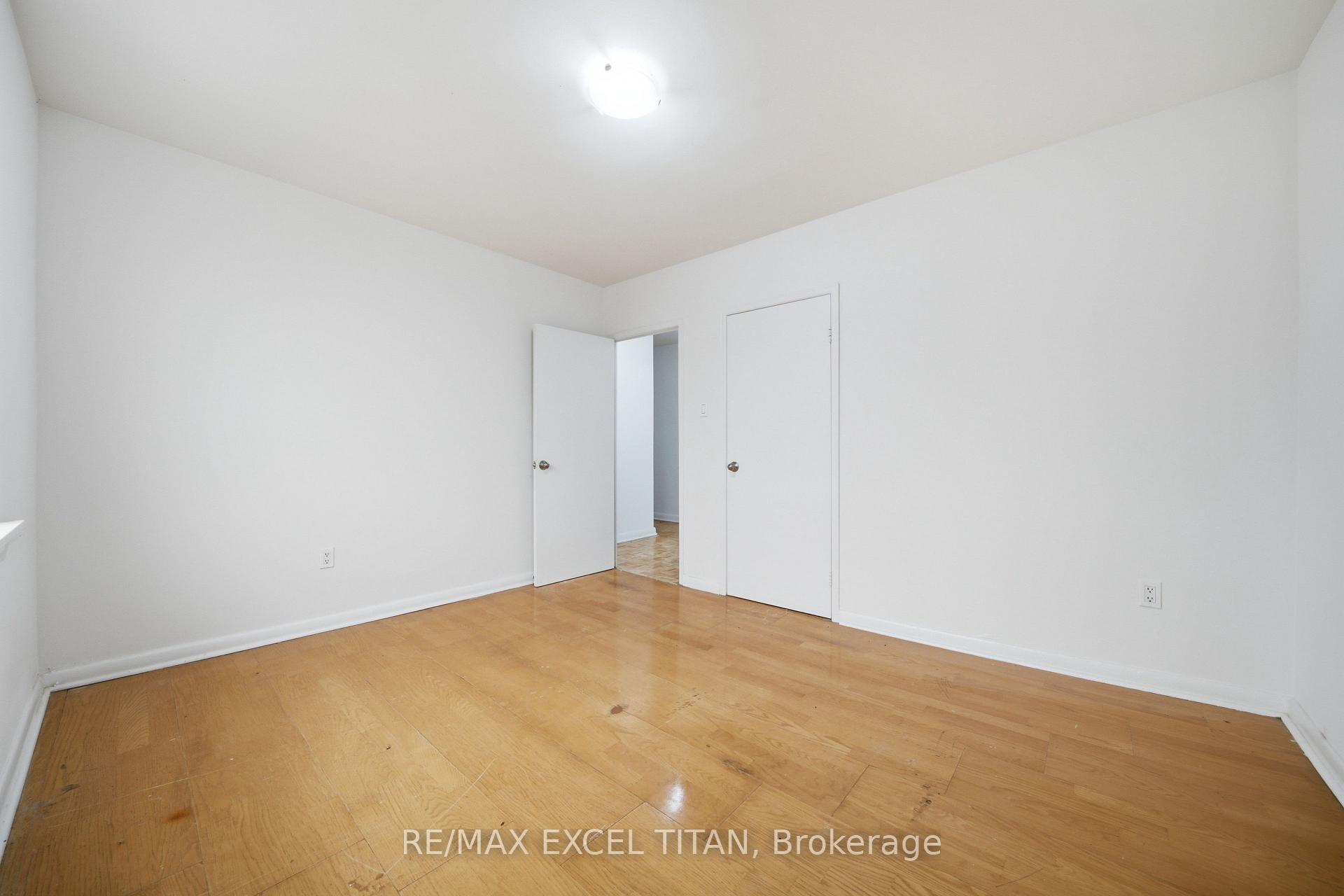 Photo 10 of Unit 305, 4 Hill Heights Road, Etobicoke, Stonegate-Queensway — HOMEH