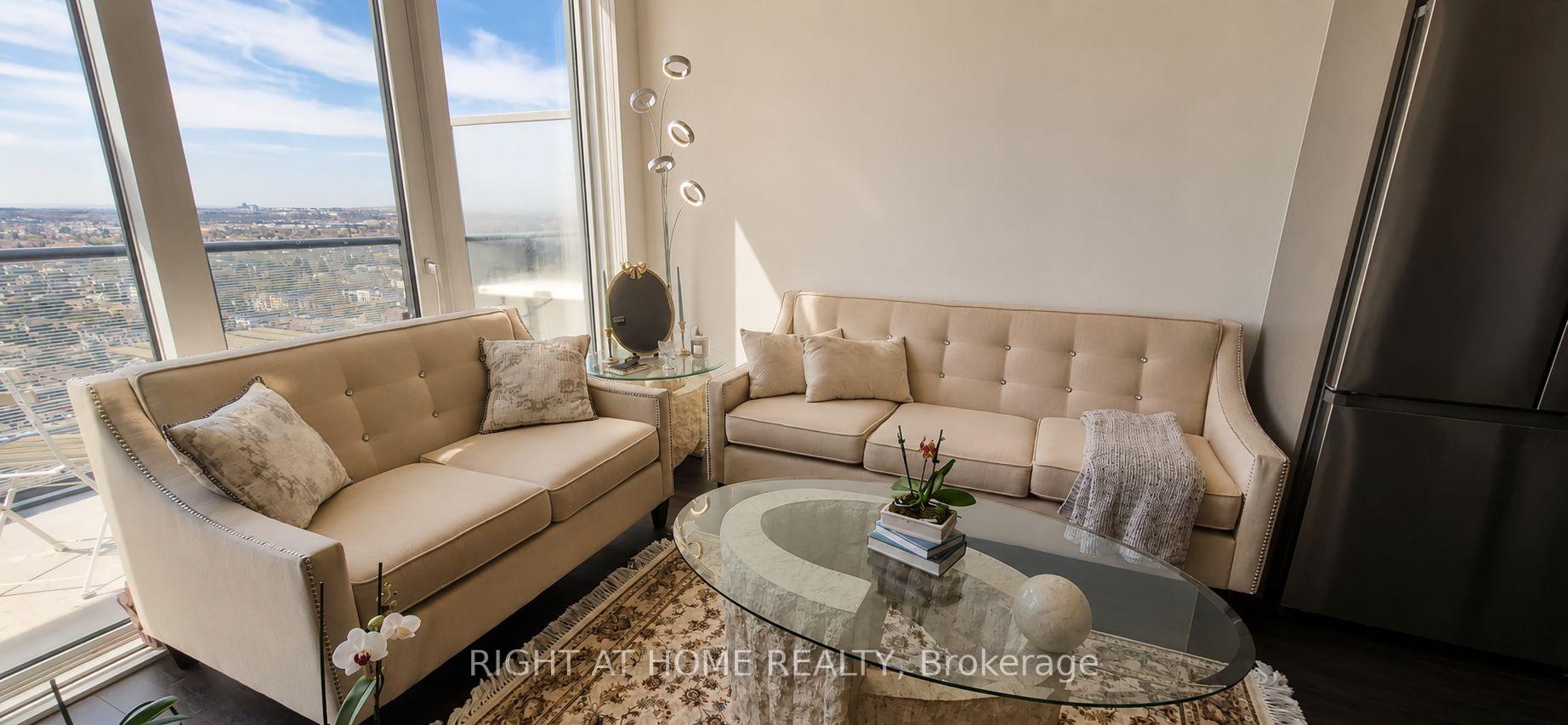 Photo 2 of Unit Ph12, 95 Oneida Crescent, Richmond Hill, Langstaff — HOMEH