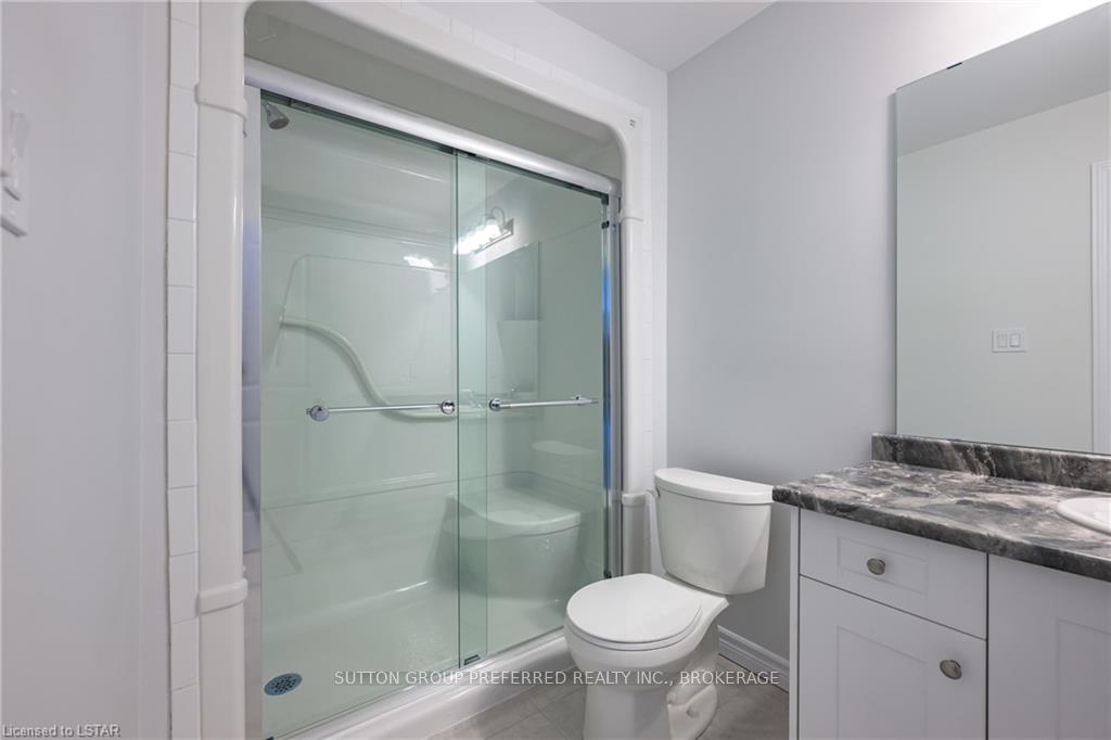 Photo 18 of 341 Kennington Way, London, South W — HOMEH