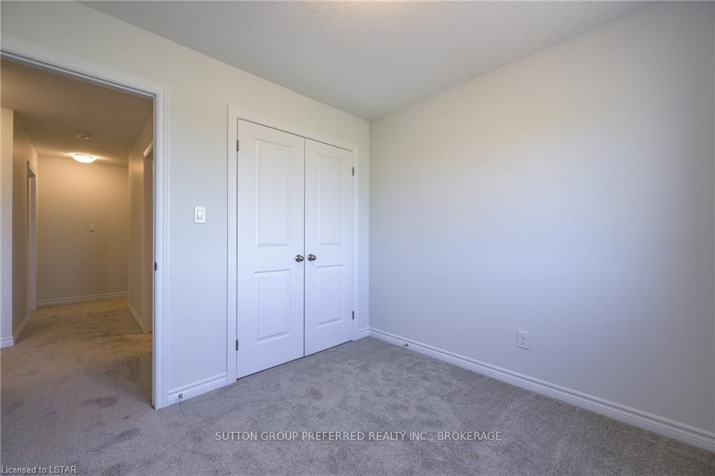 Photo 23 of 341 Kennington Way, London, South W — HOMEH