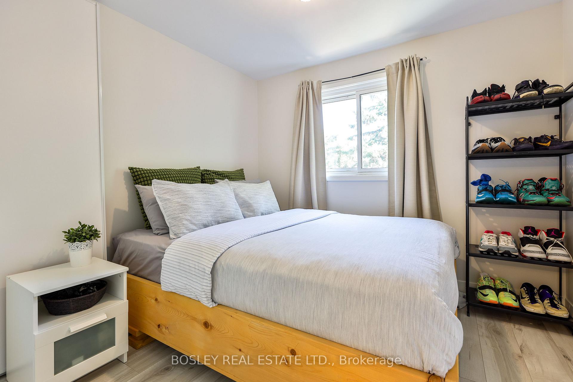 Photo 21 of 21 Courtleigh Square, Brampton, Heart Lake East — HOMEH