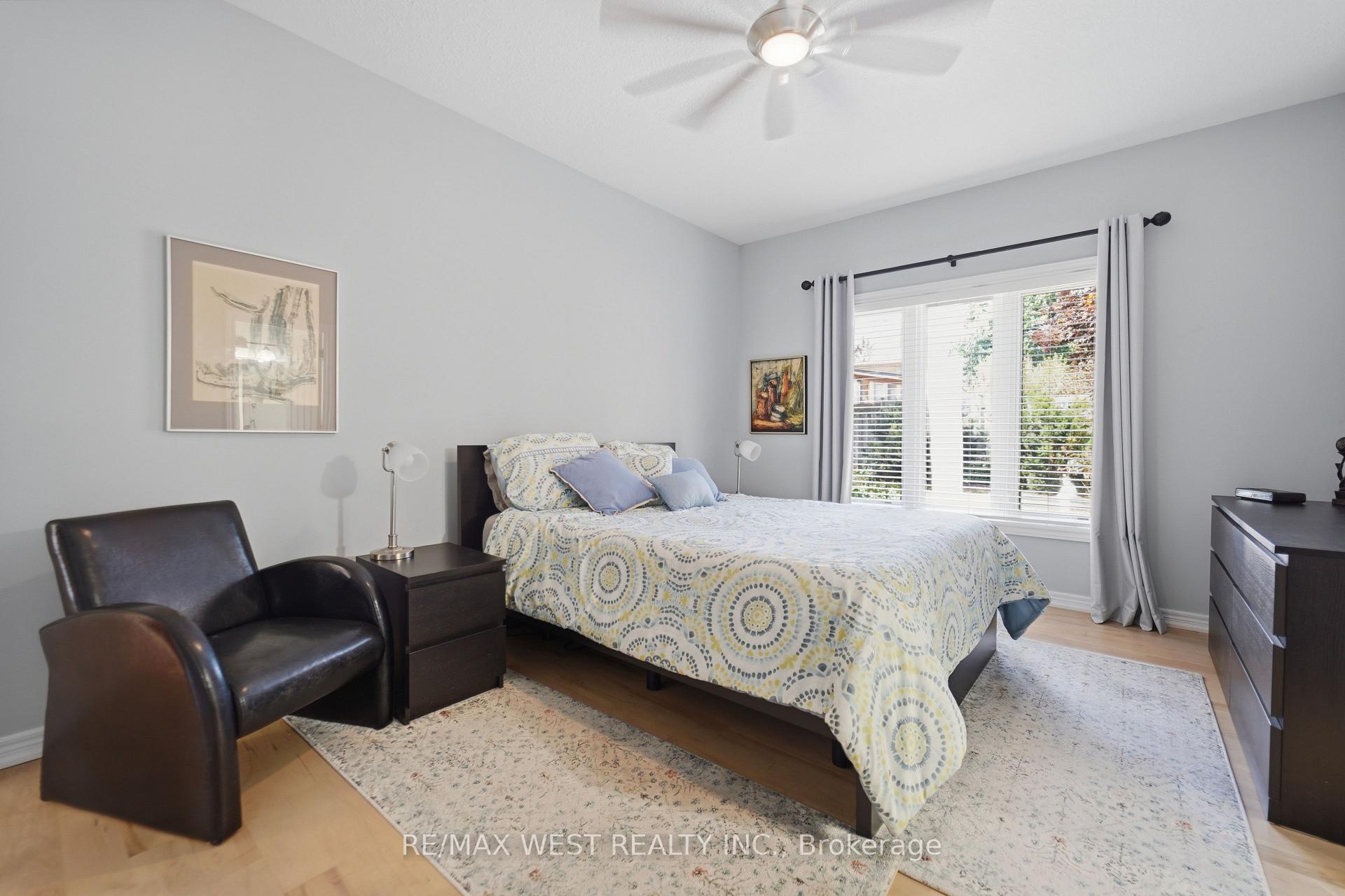 Photo 6 of 184 Tanners Drive, Halton Hills, Acton — HOMEH