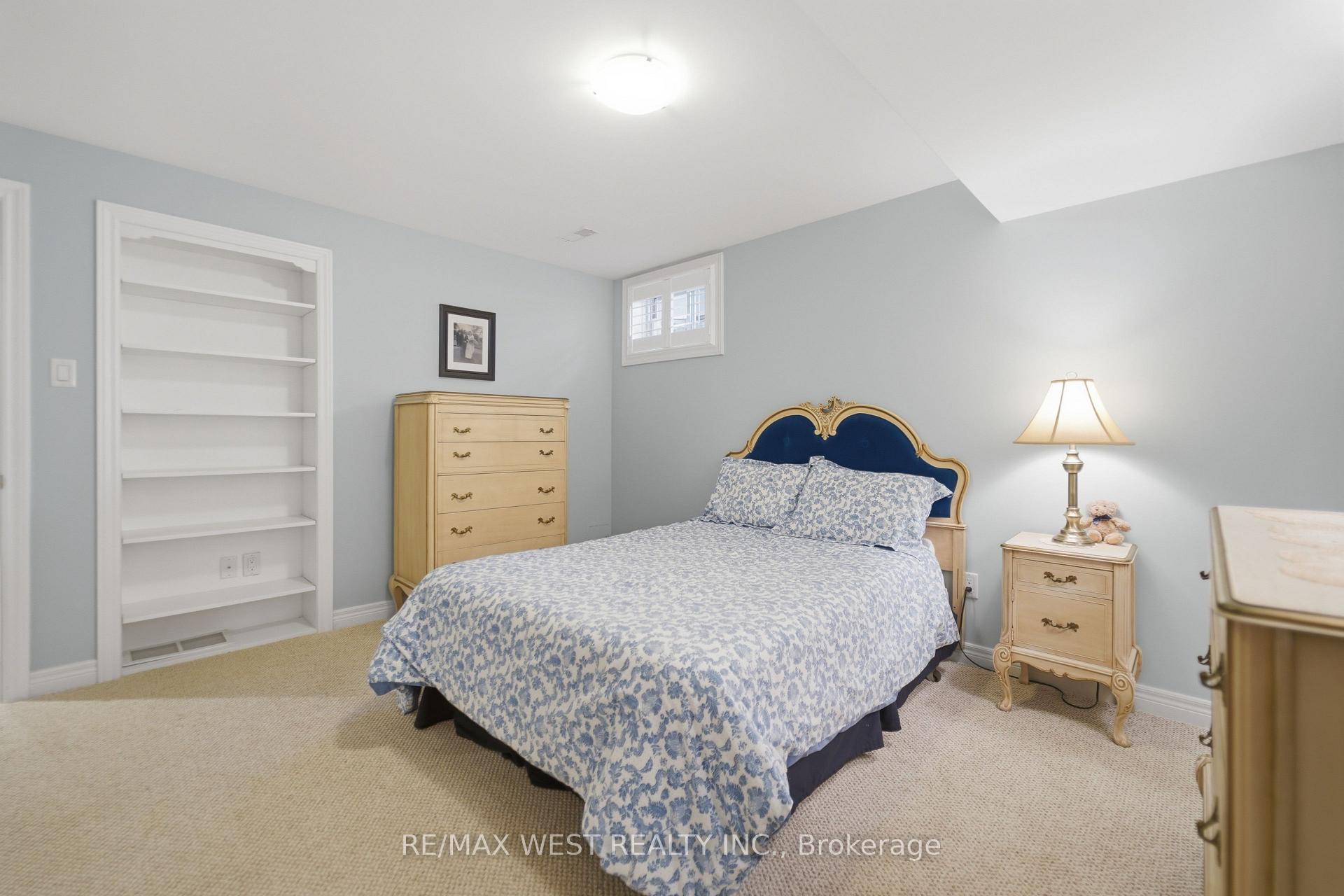 Photo 11 of 184 Tanners Drive, Halton Hills, Acton — HOMEH