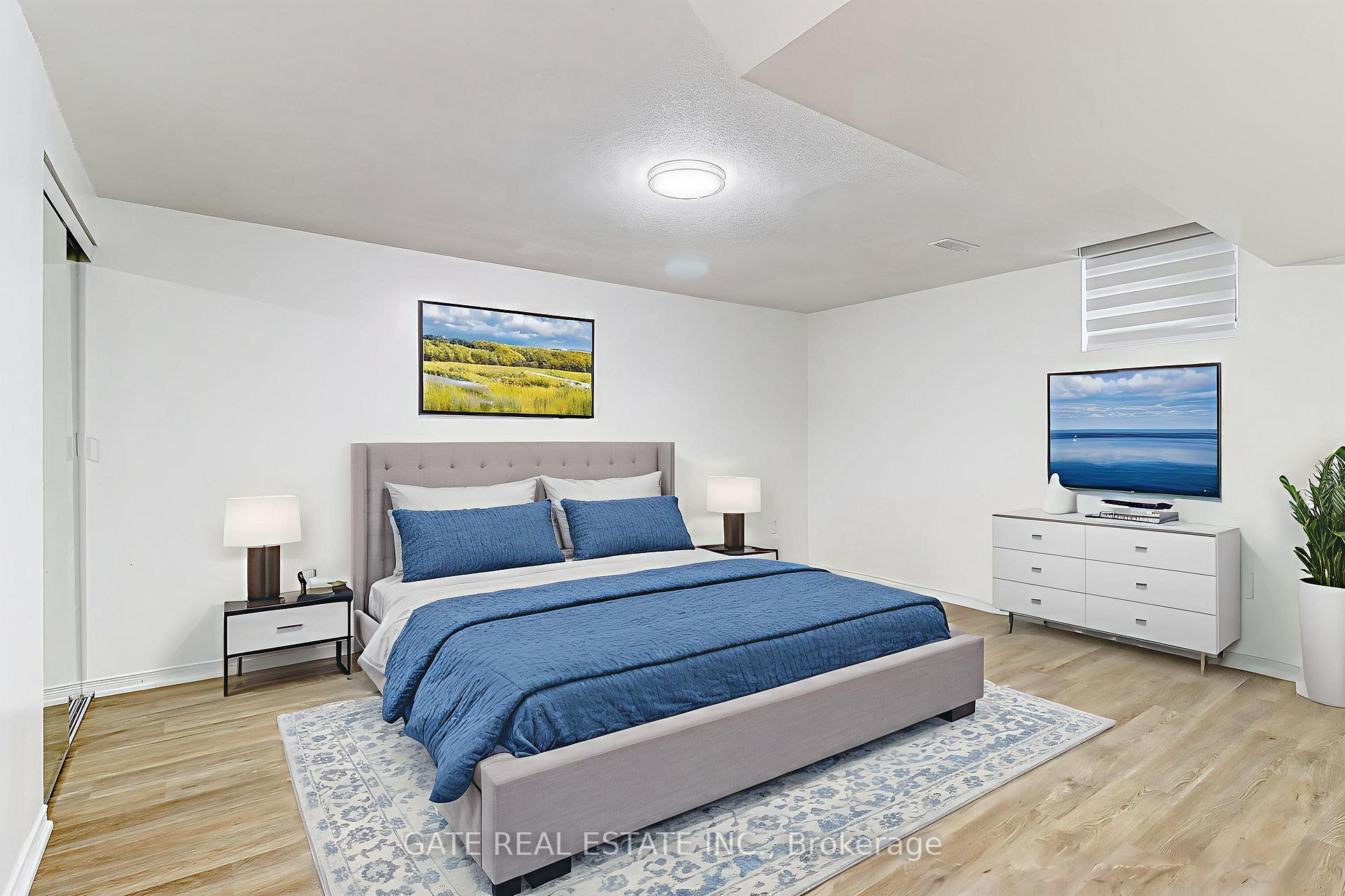 Photo 2 of 11 Jordana Drive, Markham, Middlefield — HOMEH