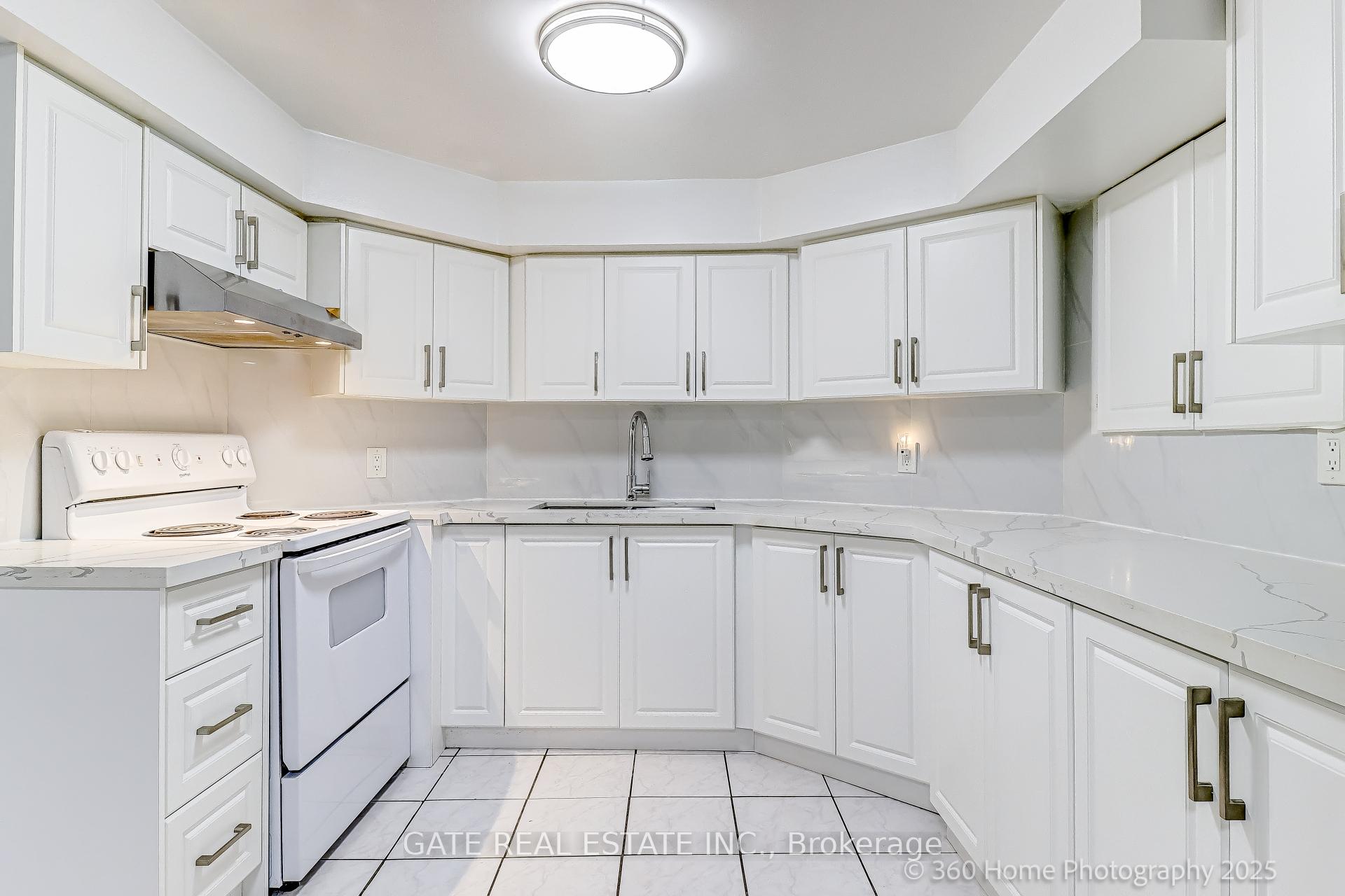 Photo 6 of 11 Jordana Drive, Markham, Middlefield — HOMEH