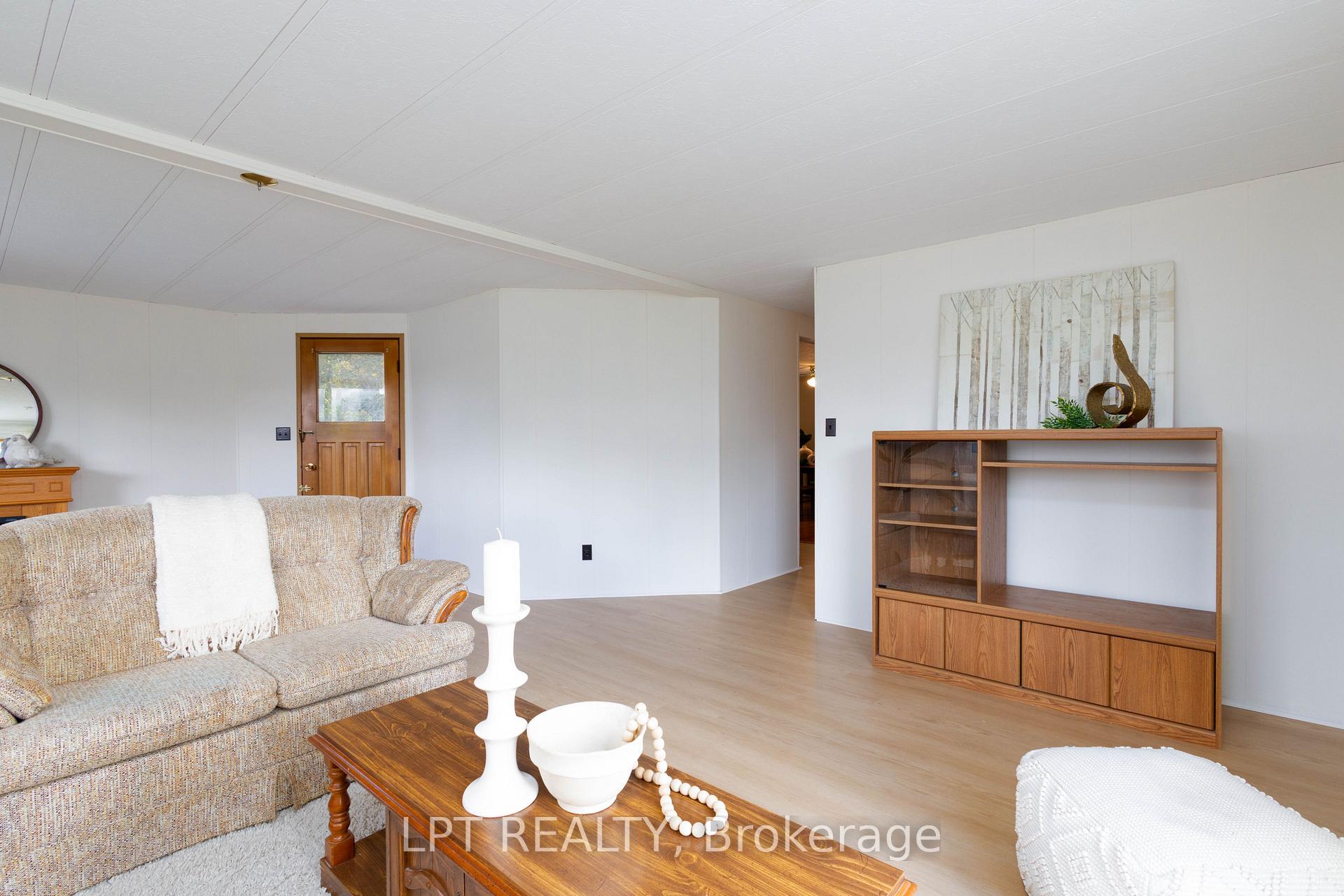 Photo 7 of 11 Geneva Court, Georgina, Sutton & Jackson's Point — HOMEH