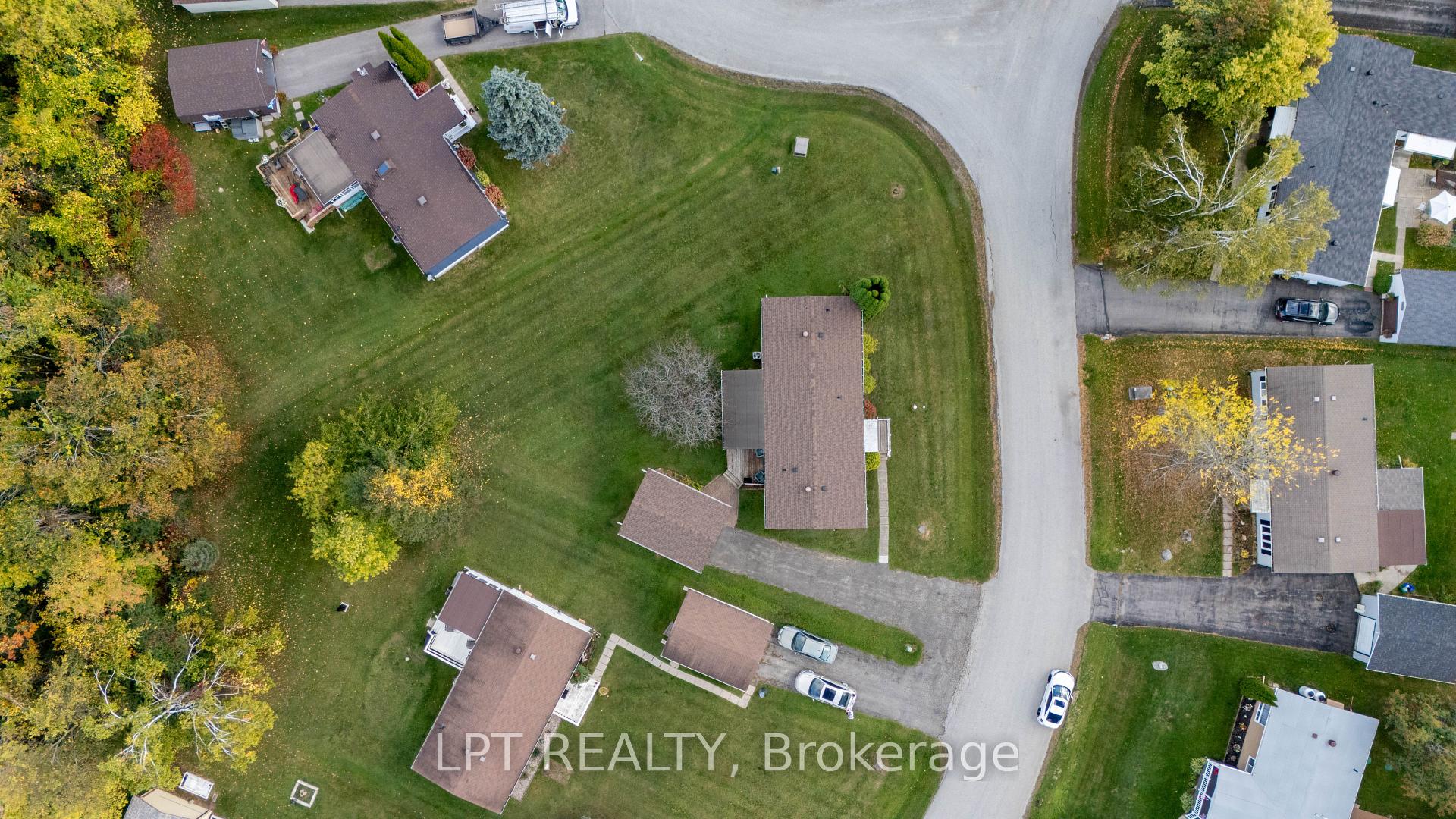 Photo 25 of 11 Geneva Court, Georgina, Sutton & Jackson's Point — HOMEH
